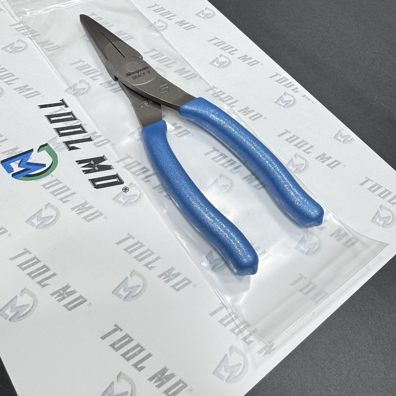 Snap-on Tools USA NEW PEARL BLUE 8″ Talon Soft Grip Needle Nose Pliers 96ACFPB