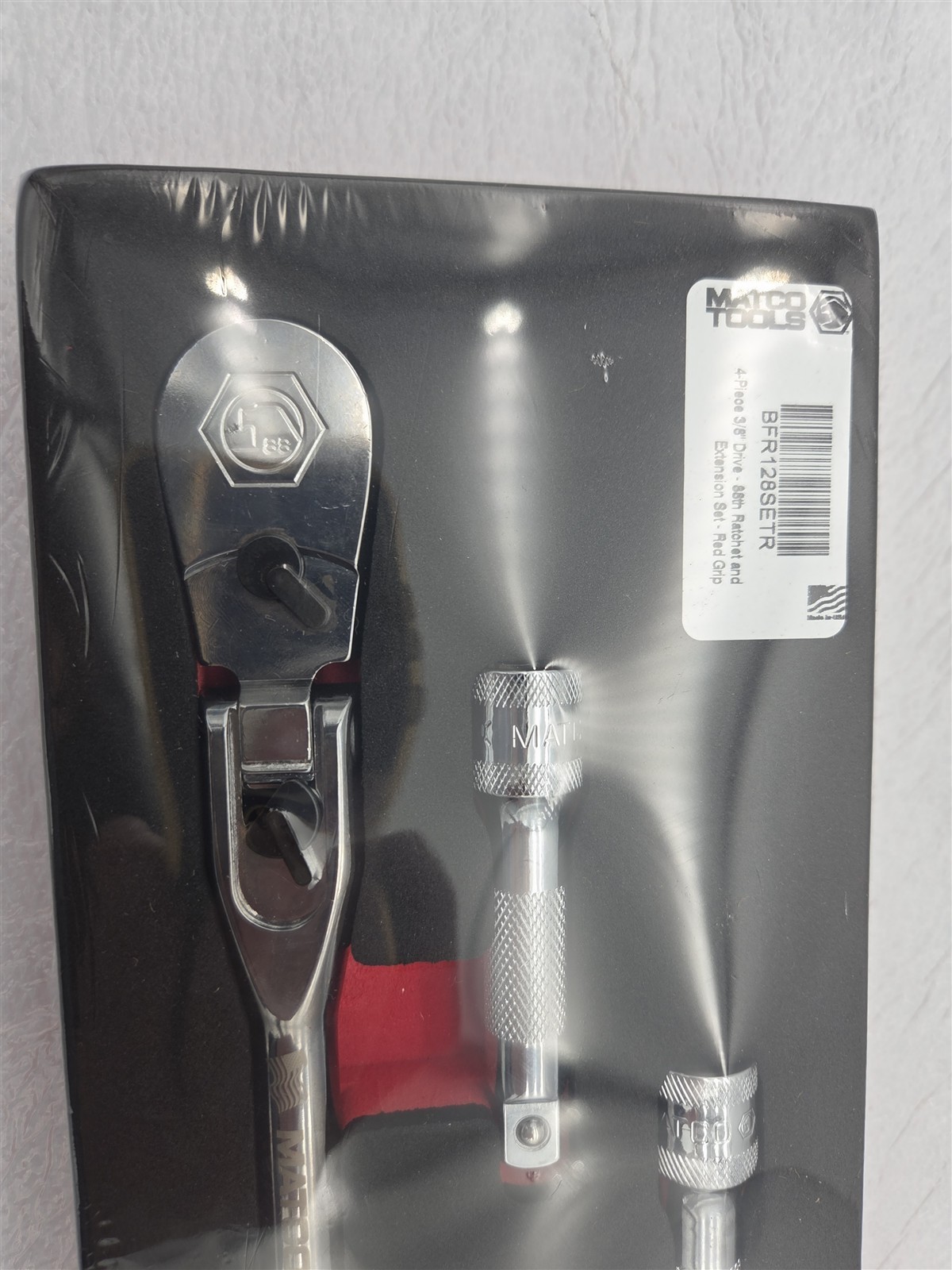 Matco Tools BFR128SETR 3/8″ Drive Locking Flex Head Ratchet Extension Set Red