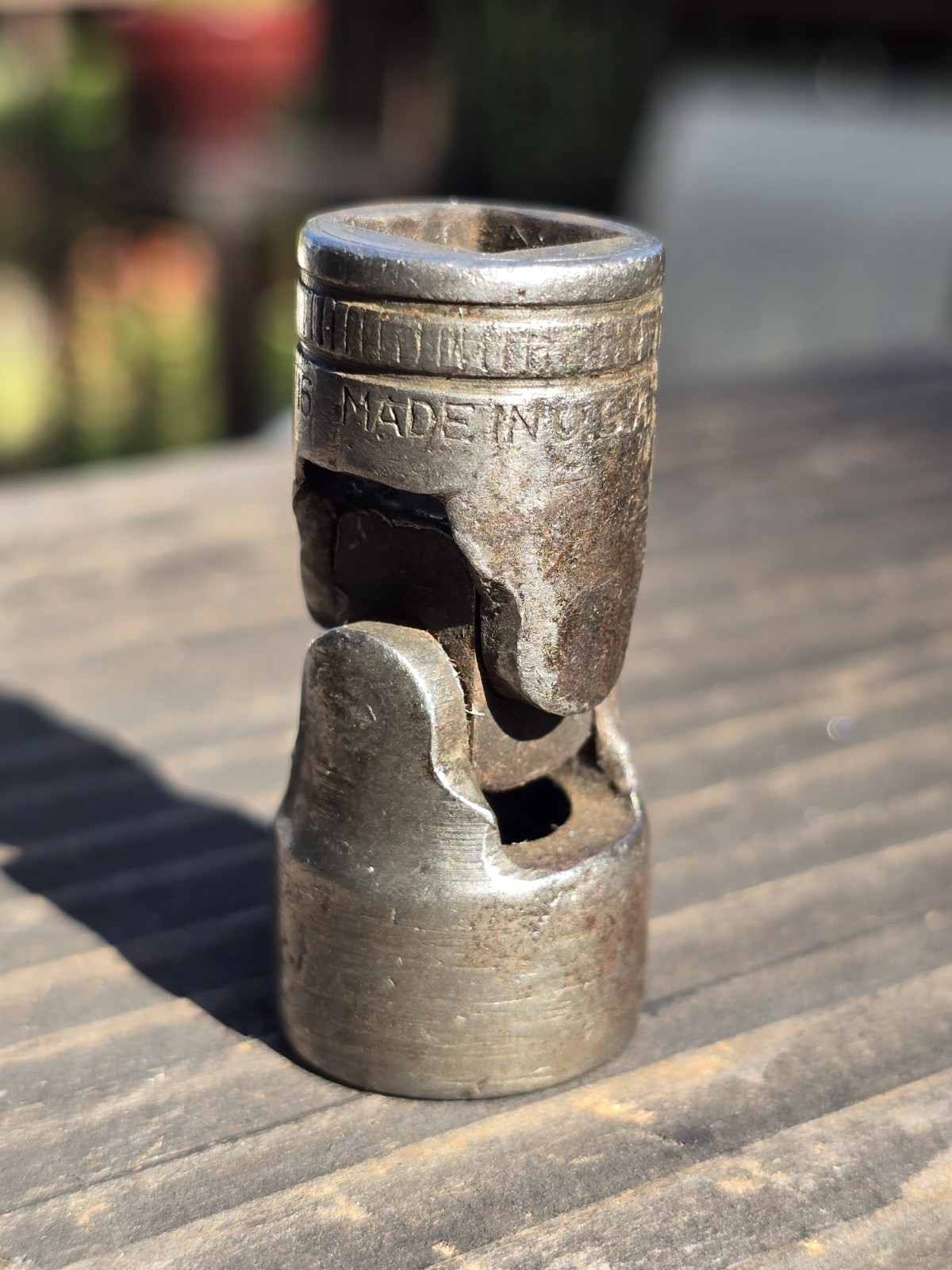 Snap On Tool F-18 9/16″Socket 12-Point Swivel/flex Standard 3/8″ Drive Vintage