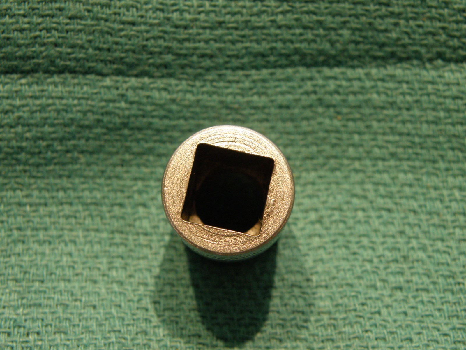 Snap-On 3/8″ Drive, 12 Pt. 7/16 Shallow Socket. F-140 Made In USA.