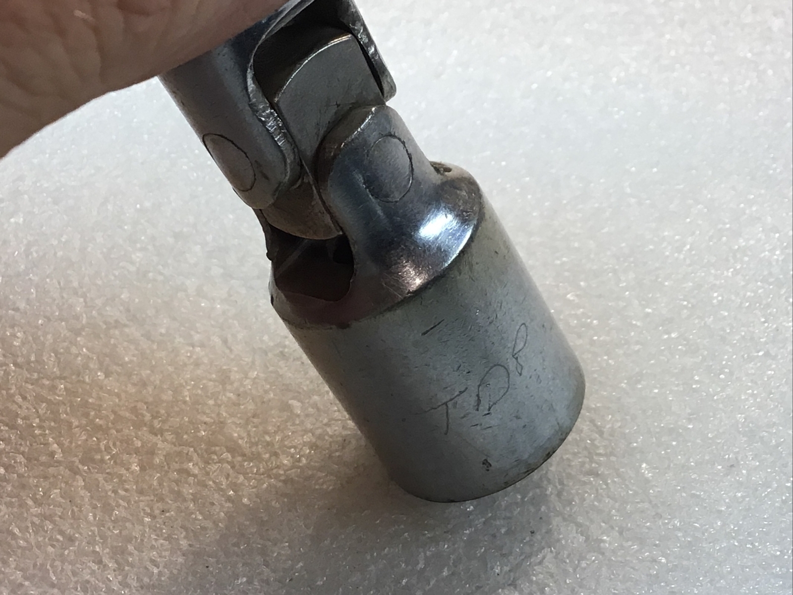 Snap On Tools#FSU22 – 11/16″, SAE, Semi-Deep, Swivel Socket, 3/8”Dr., 6Pt.,-USA-