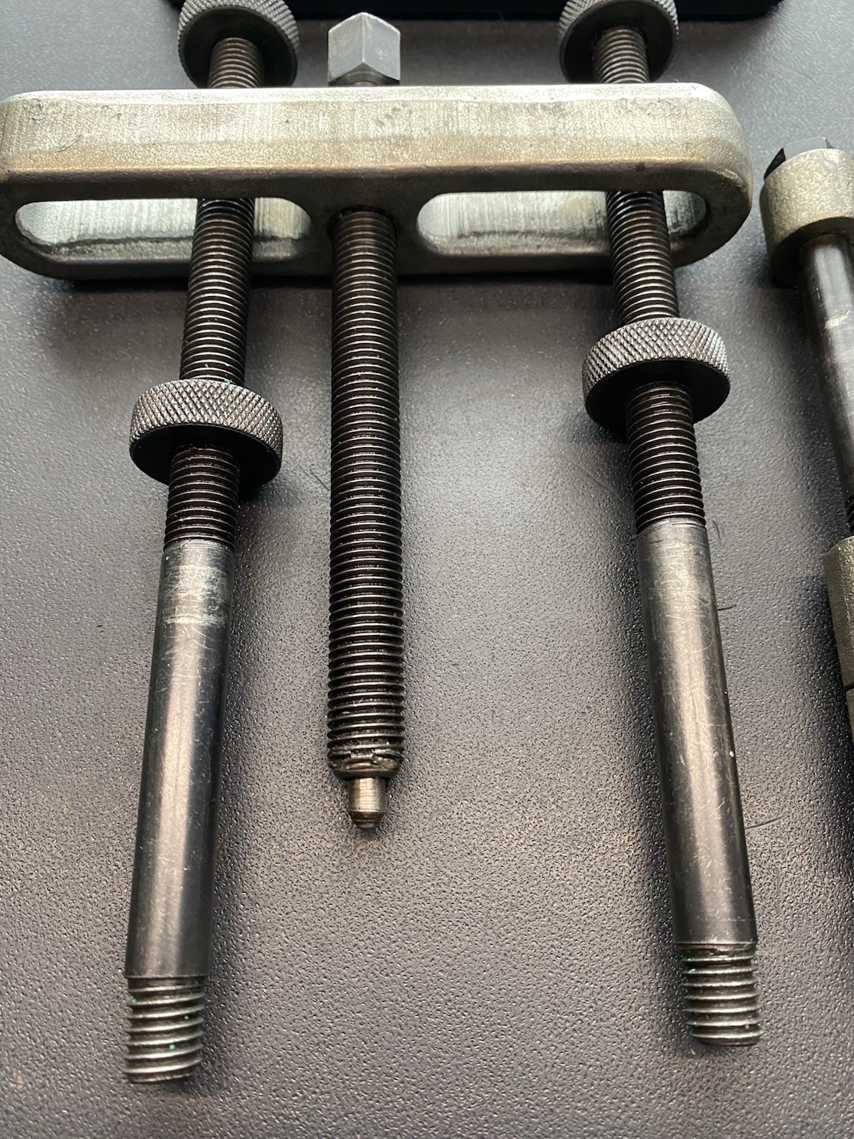 KUKKO Bearing Separator & Extractor Set, 884500 C, in orig. Metal case, Germany