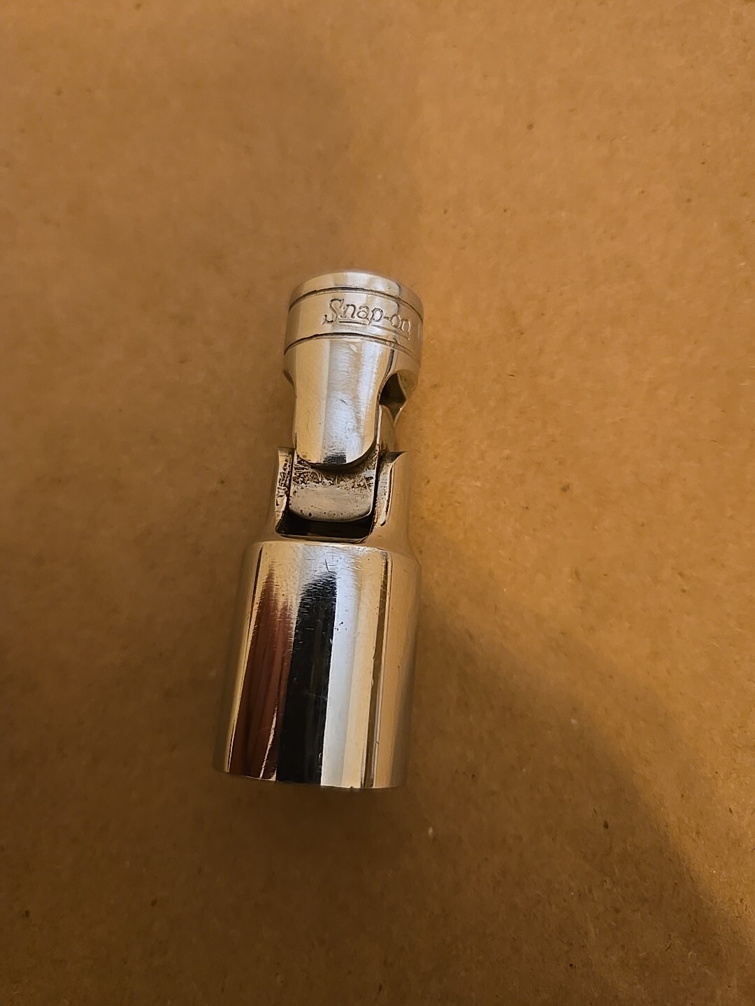 Snap On 3/8″ Drive 11/16″ 6PT SAE Deep Chrome Universal Swivel Socket FSU22