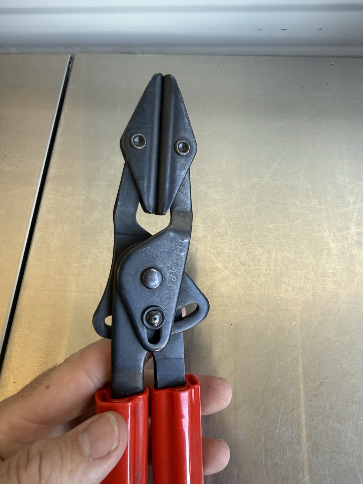 Blue-Point Tools PHP1 9-1/4″ Swivel Jaw Hose Clamp Plier with Red Handle