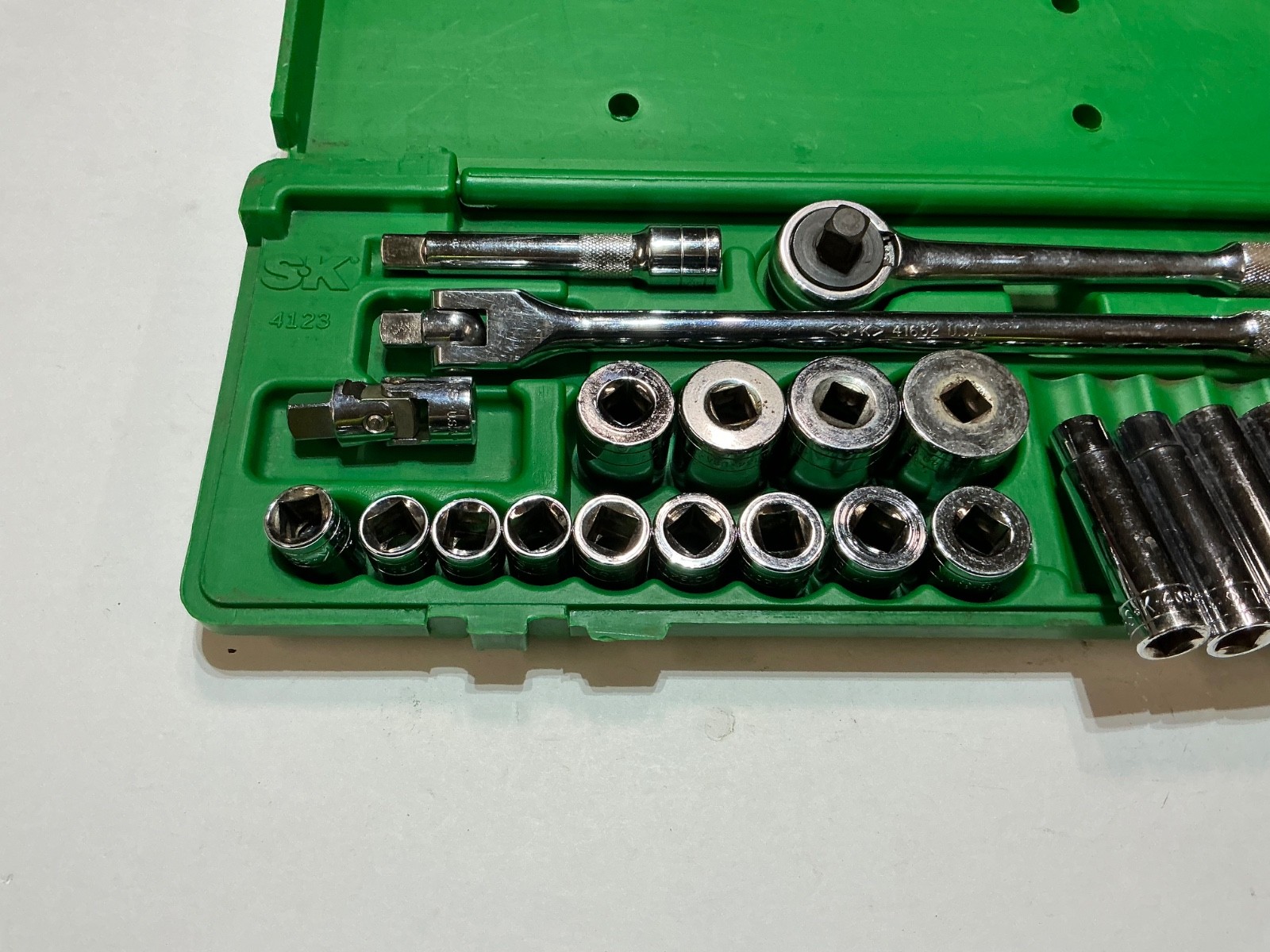 Vtg S-K tools 24 pc 1/2″ drive SAE socket set 4123 made in USA in grt shape
