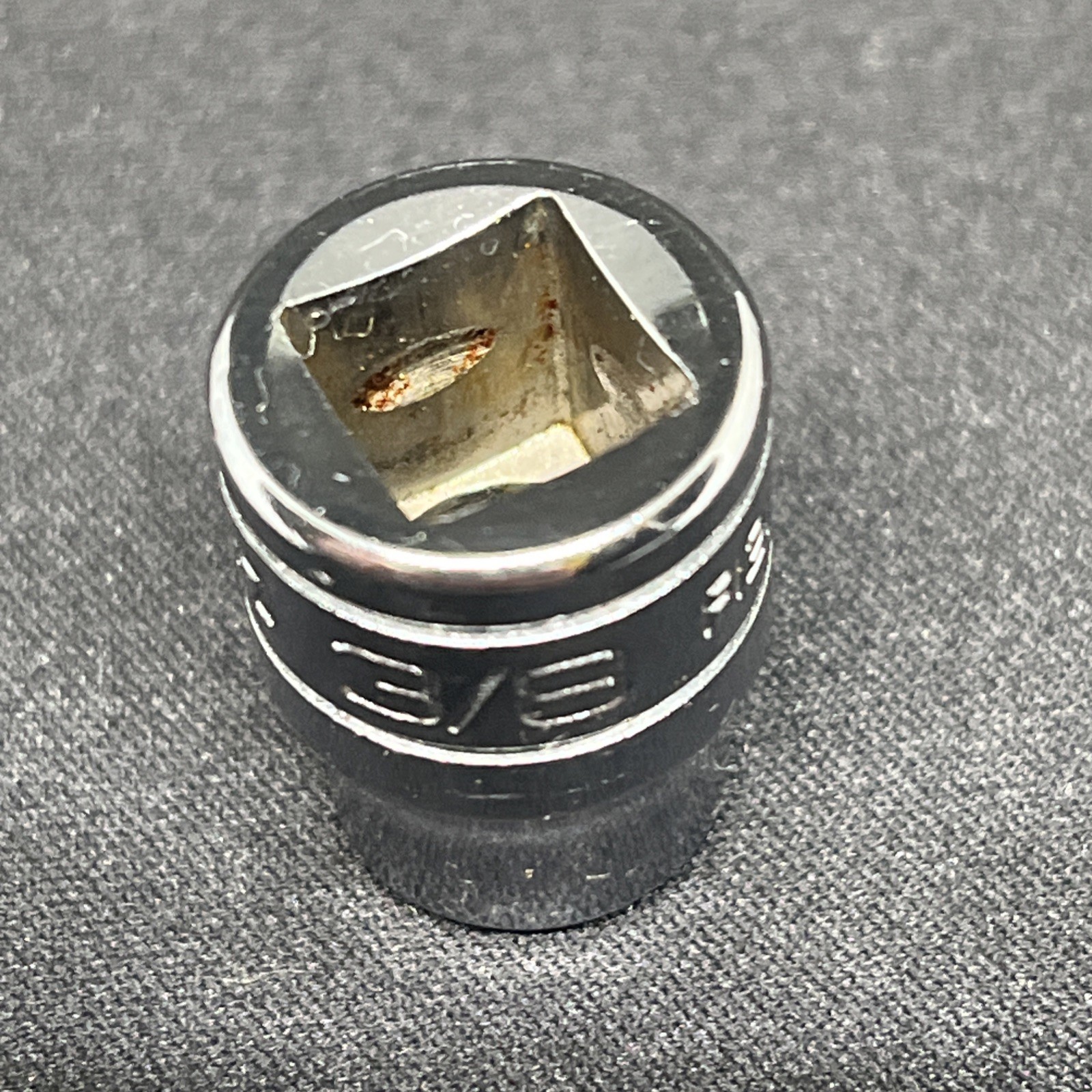 Snap-on Tools F121 3/8″ Drive 3/8″ SAE Shallow 12 Point Chrome Socket USA