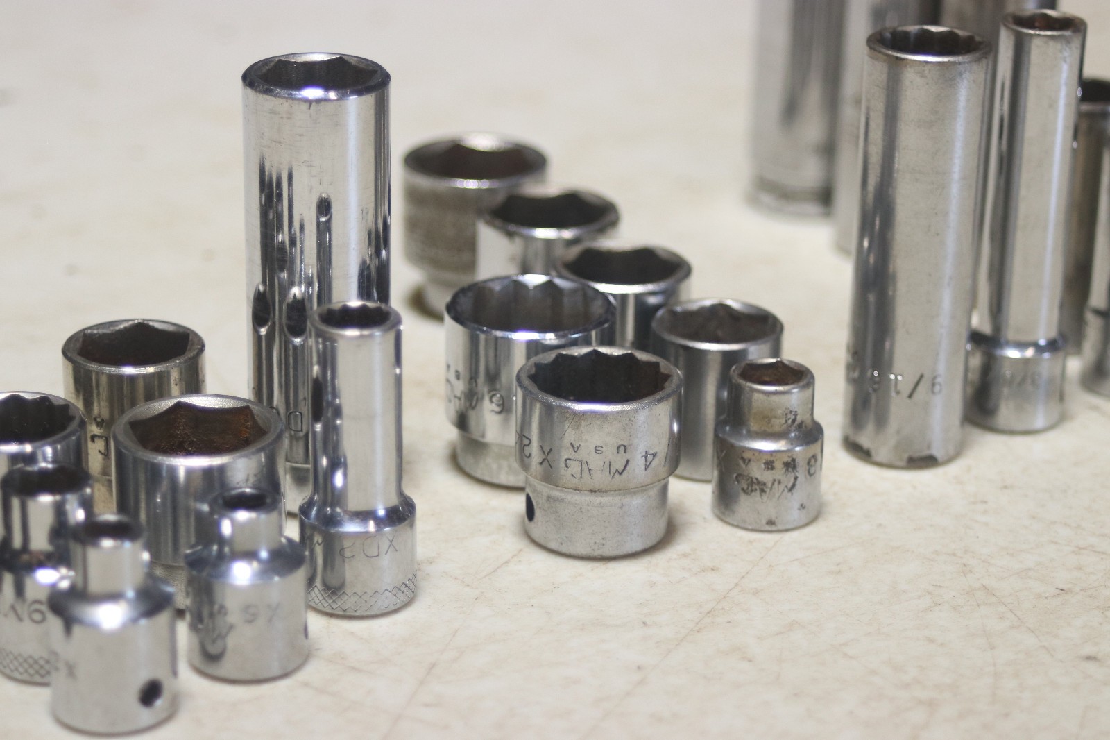 Lot of 50 MAC Tools 3/8 & 1/2 Inch Drive Sockets ALL Different SAE & Metric