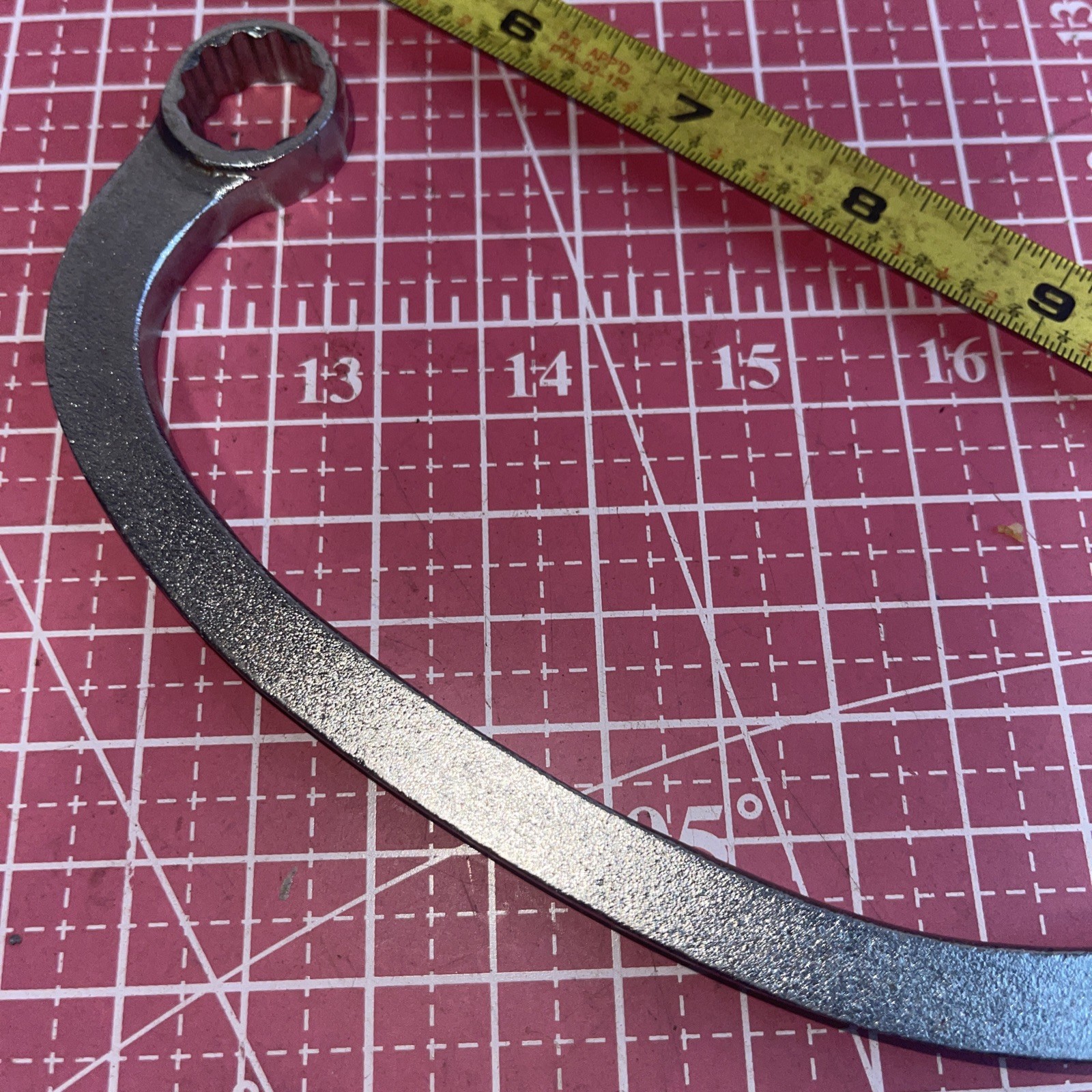 NOS Bonney USA 2701 5/8 In X 9/16 In SAE Obstruction 12 Point Wrench Banana Dist