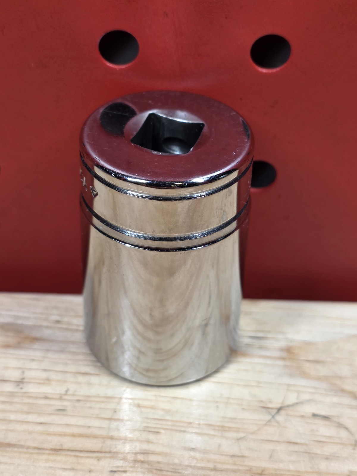 Snap-on Tools FSS281 7/8″ SAE 3/8″ Drive 6-Point Semi-Deep Chrome Socket USA