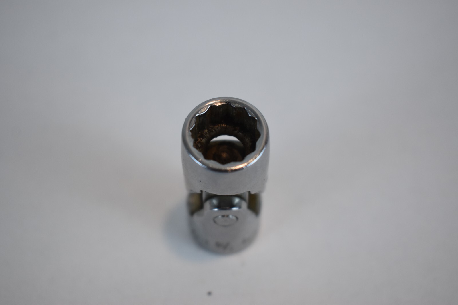Snap On Tools FVU14 7/16″ SAE Shallow Universal Socket 3/8″ Drive 12 Point USA