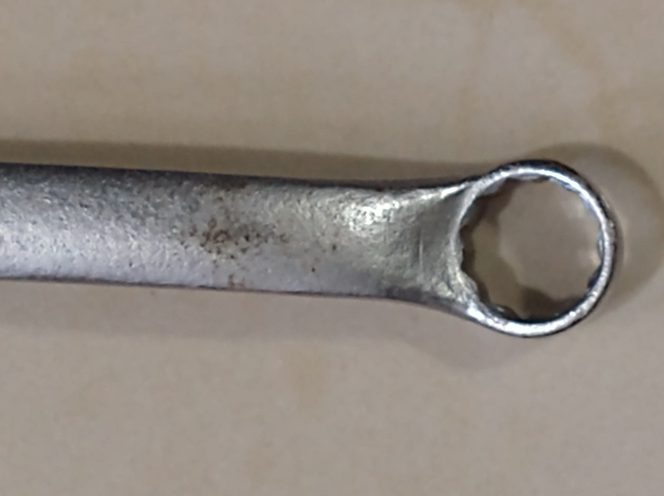 CRAFTSMAN TOOLS USA V, 1/2″ x 9/16″ DBL OFFSET BOX WRENCH, 8.6″ LONG, 12 POINT.