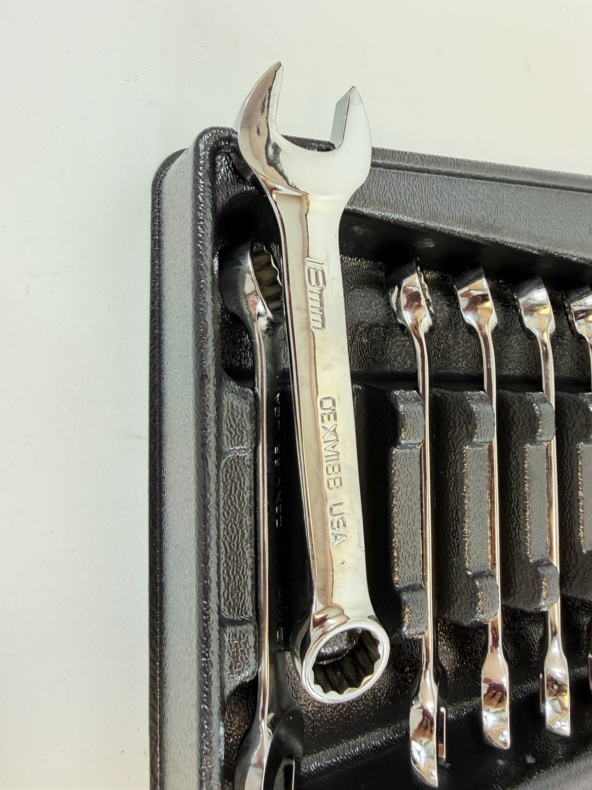 NEW Snap On OEXM710B 10 Piece 10-19mm 12-pt Flank Drive Combo Wrench Set