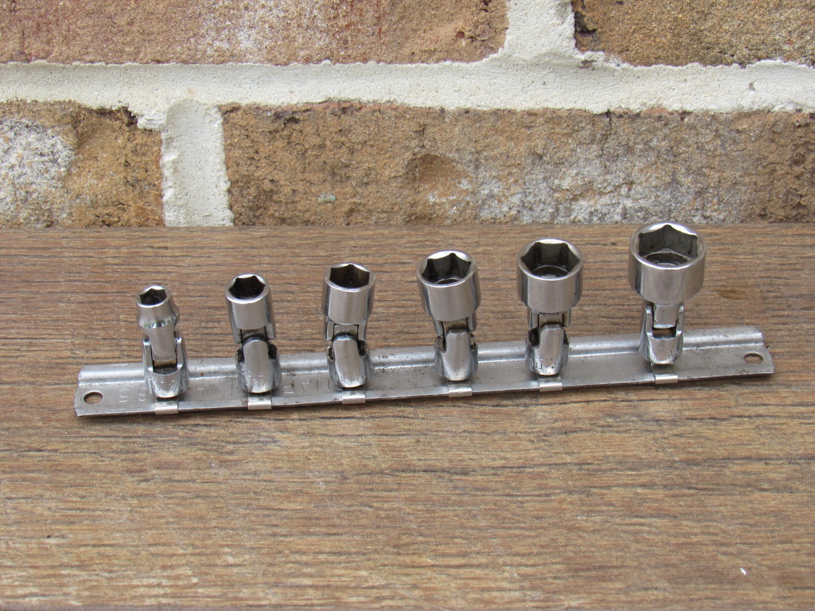 SNAP ON 106TMUS 1/4″ DRIVE 6 PT 6 PC SAE UNIVERSAL SWIVEL SOCKET SET UNDERLINE
