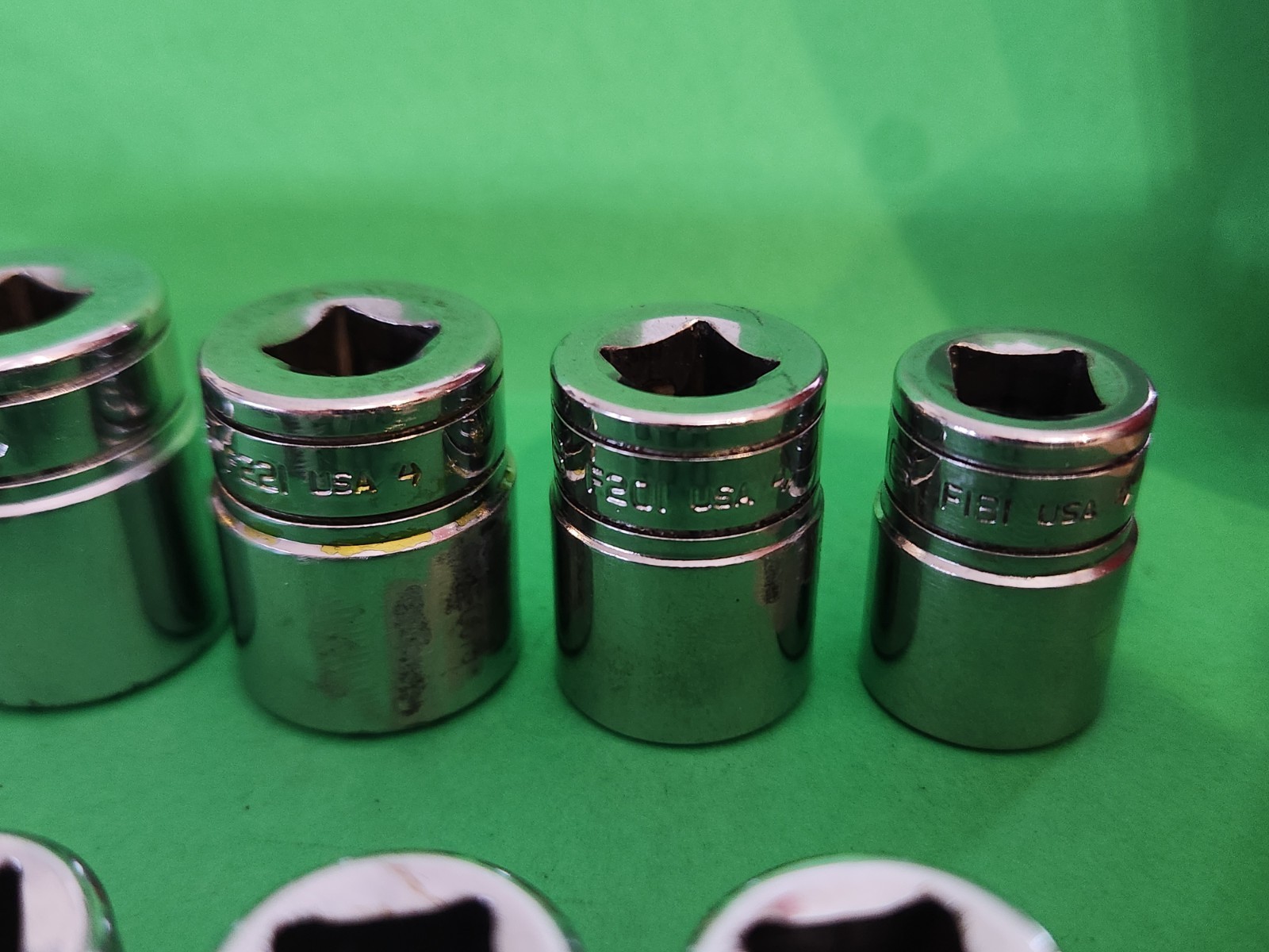 12pc. Snap On 211FY 3/8″ Dr. 12 Pt. Shallow SAE Socket Set 1/4″-7/8″