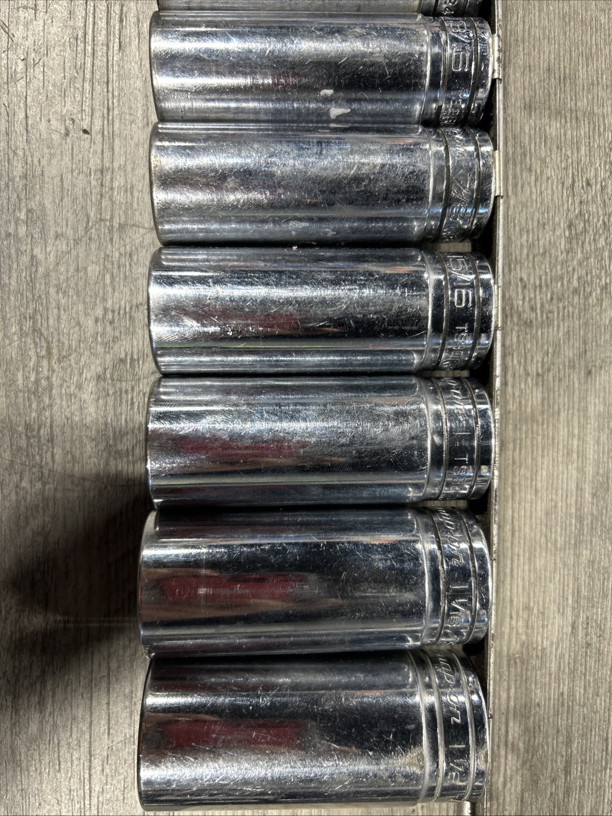Snap-On 313TSYA -1 12pc 1/2″ Drive 6-Point SAE Deep Socket Set 1-1/16″ – 3/8″