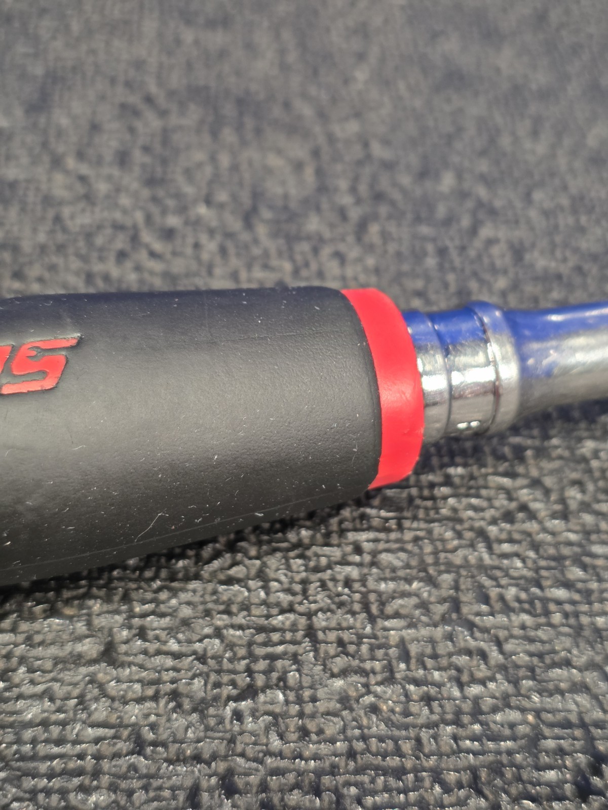 Snap-on Tools FHLL80 3/8″ Drive Dual 80® Soft Grip X-Long Red Handle Ratchet
