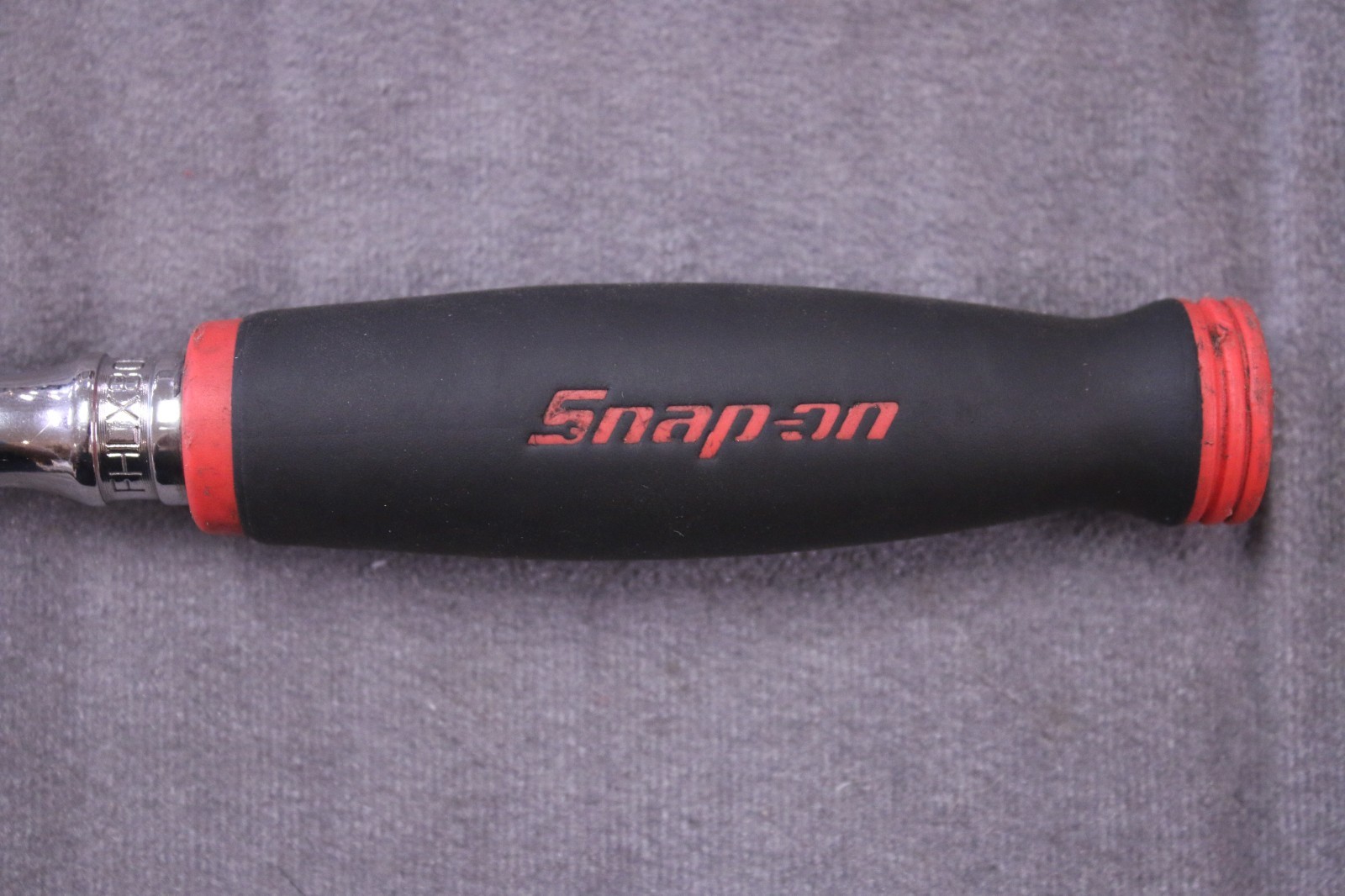 Snap-On FHLX80B 3/8″ Drive Red Soft Grip Long Handle Locking Flex-Head Ratchet