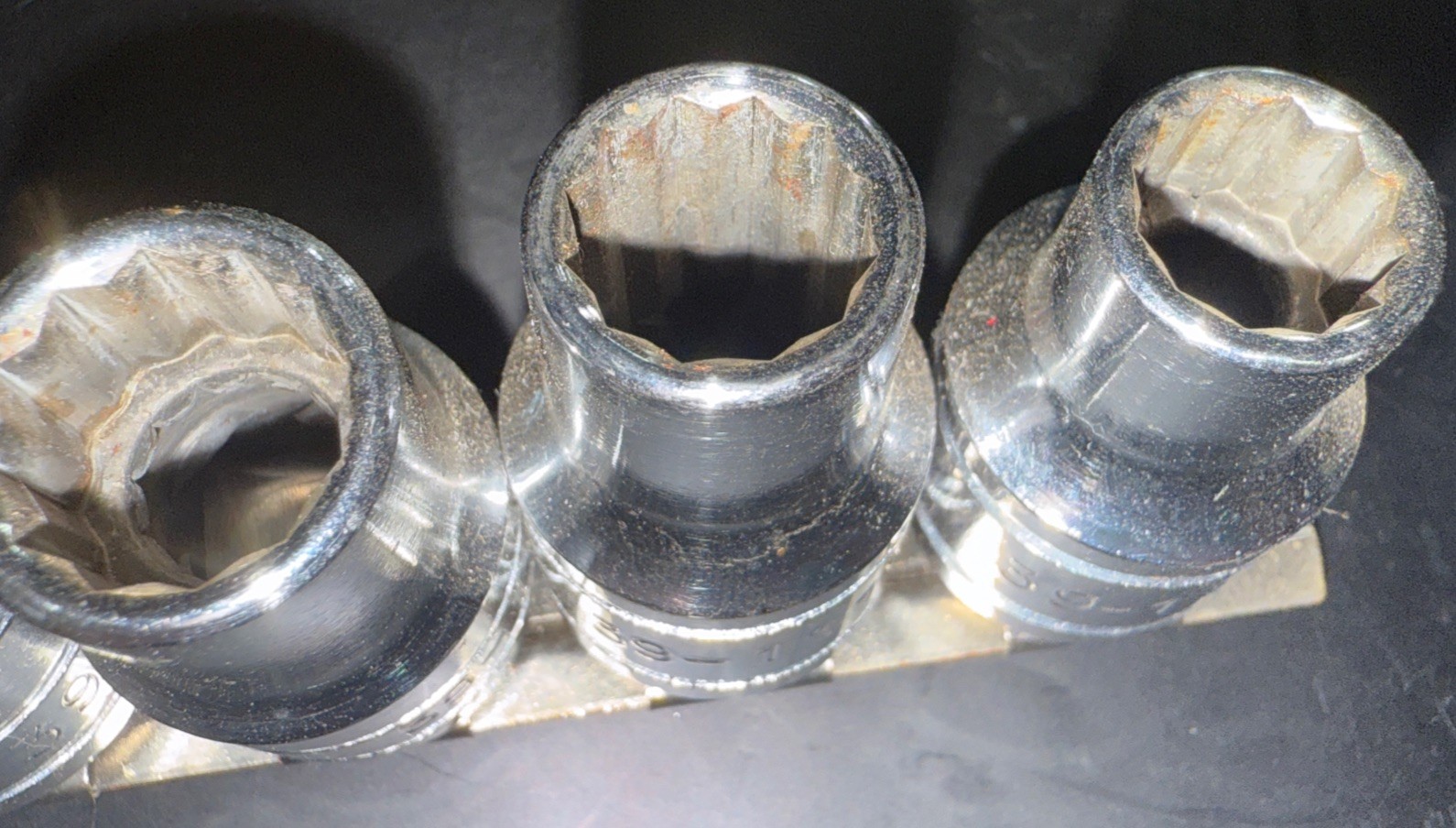 VINTAGE ARMSTRONG 15pc 1/2” Dr CHROME METRIC SOCKET SET STD 10mm – 32mm W/ RAIL