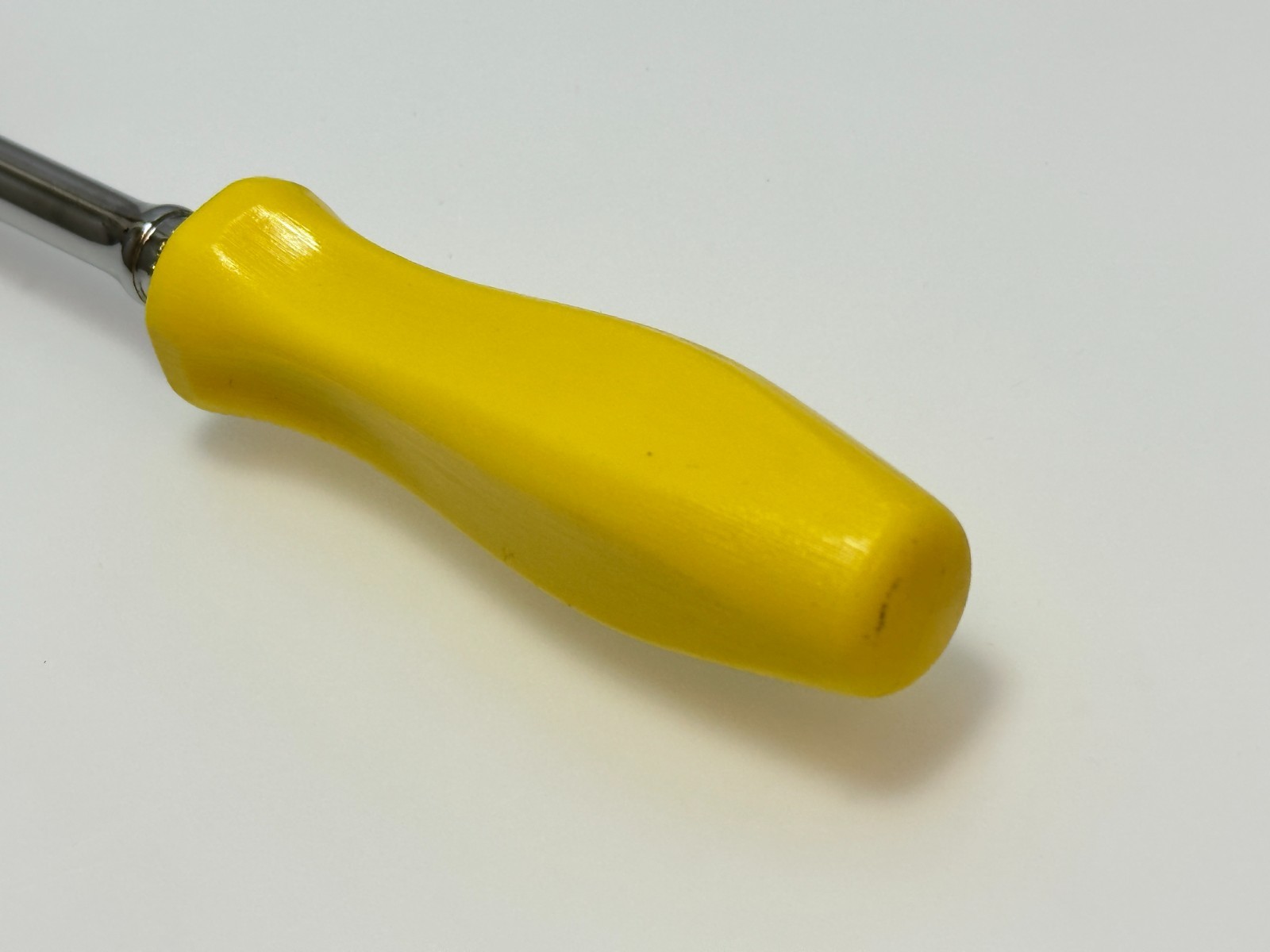 Snap-on Tools USA 1/4″ Drive CLASSIC YELLOW Hard Grip Handle Ratchet – THLD72Y