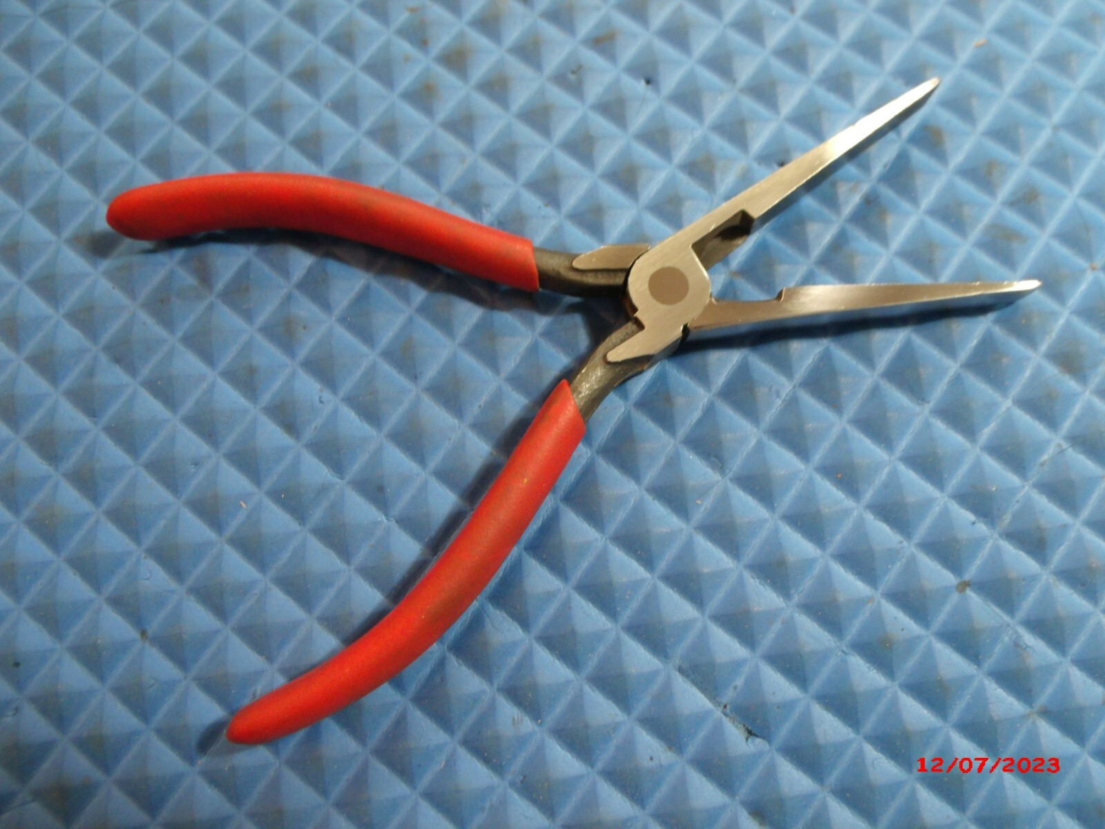 «CRESCENT» U.S.A. #650-1 FLAT NOSED PLIERS WITH WIRE CUTTERS AND RED VINYL GRIPS
