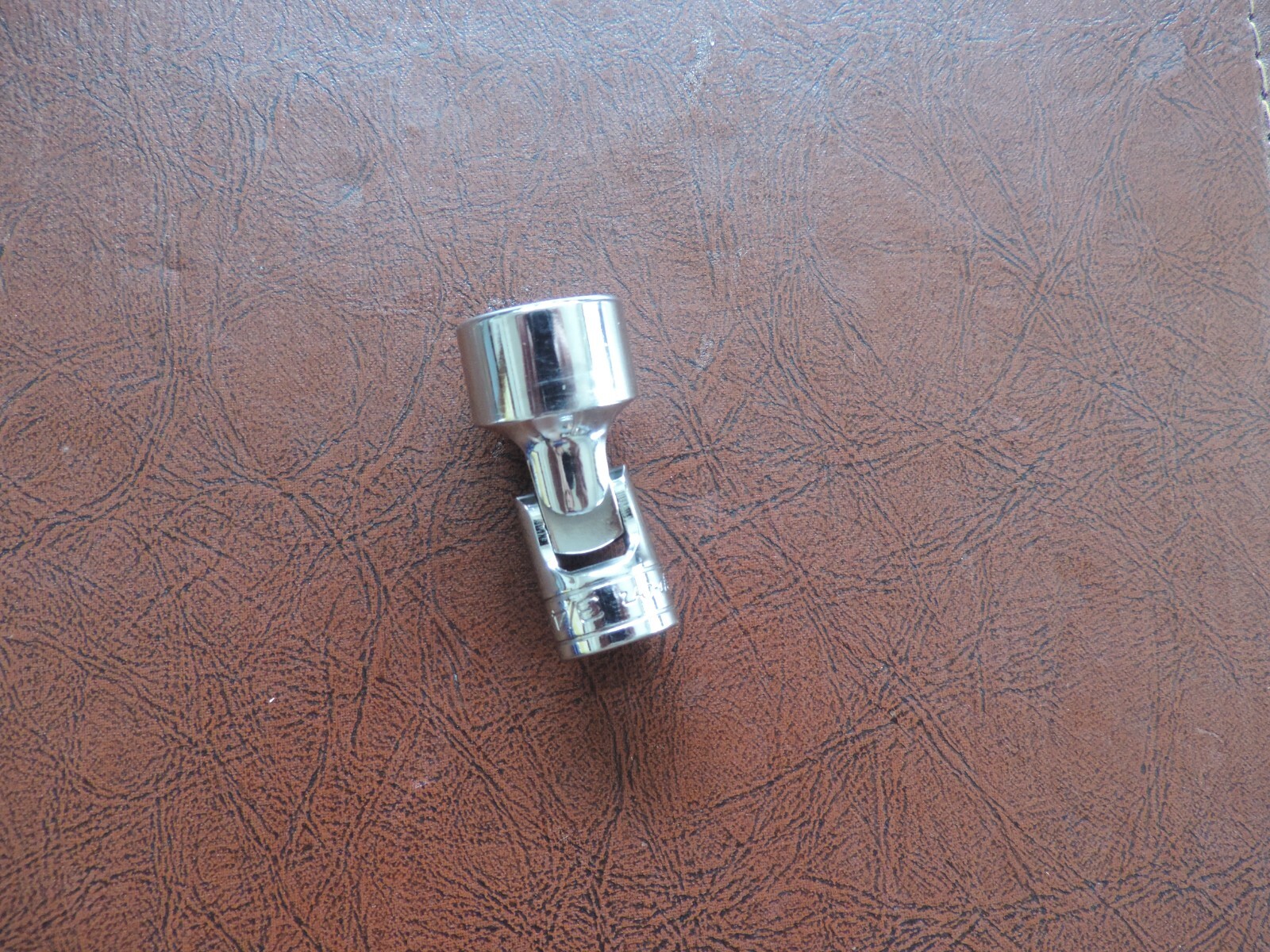 Snap-On New FS24 3/8″ Drive 6 Point 3/4″ Swivel Socket