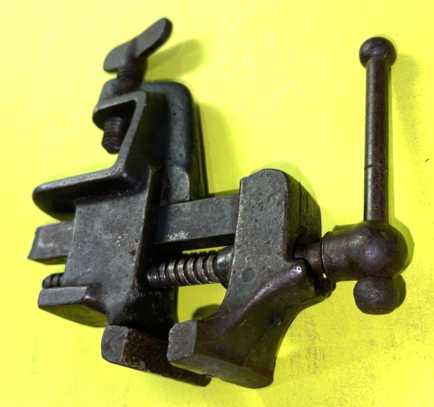 PV CO TOOL VINTAGE 154 VISE 1-1/2 INCHES WIDE JAW FREE SHIPPING IN THE US
