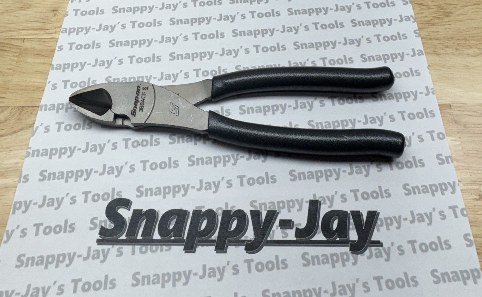 Snap-on Tools NEW DARK TITANIUM Soft Grip 8″ High Leverage Cutter Pliers 388ACF