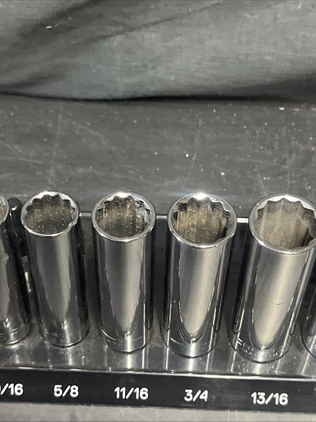 Craftsman USA 1/2” Drive 12 Point Deepwell SAE Socket Set 1/2- 1 1/8 All G But 1