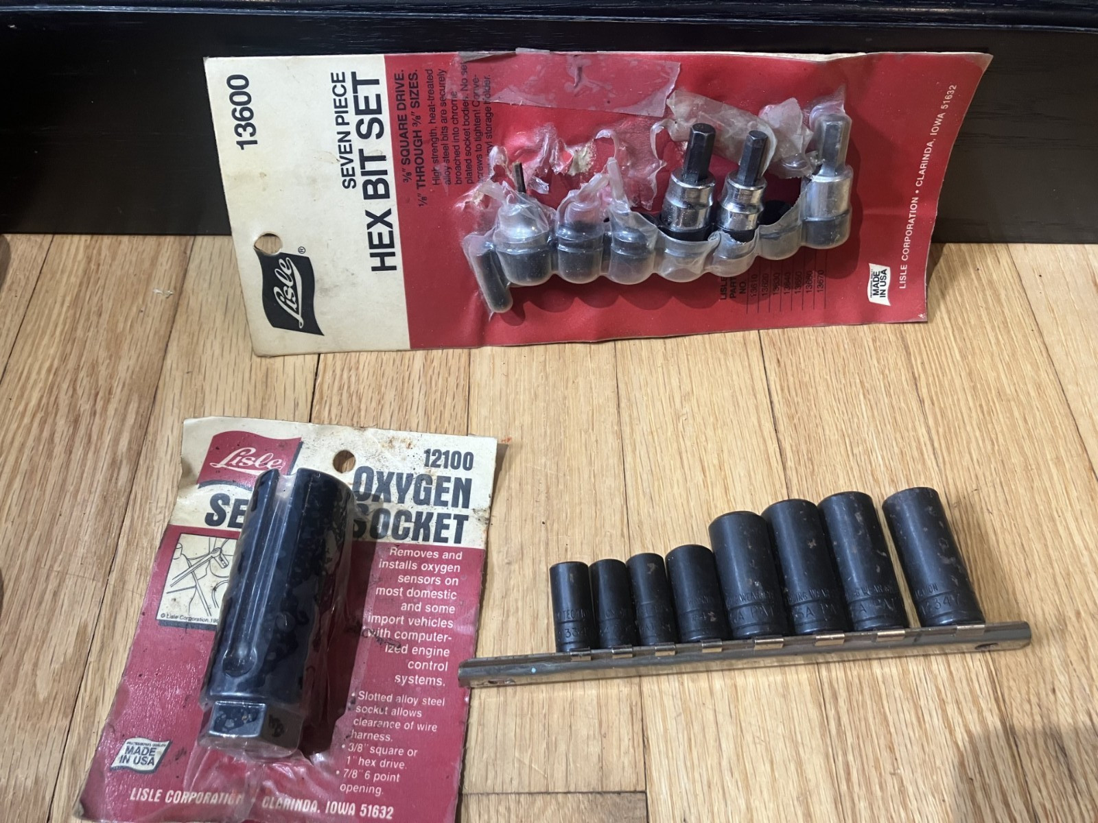 Lisle Tools (Tool Lot) Tap Socket Set 3/8″ & 1/4″, Wrench, More