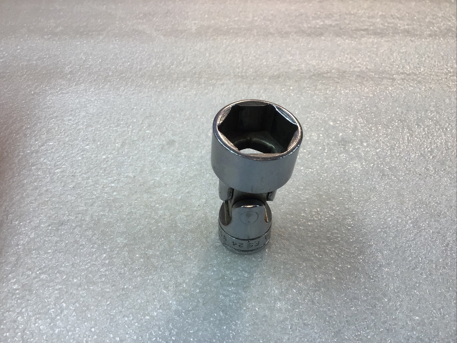 Snap On#FS24 -3/4″, SAE, Chrome, 12 Pt., Shallow, Swivel Socket, 3/8″ Dr.-Nice-