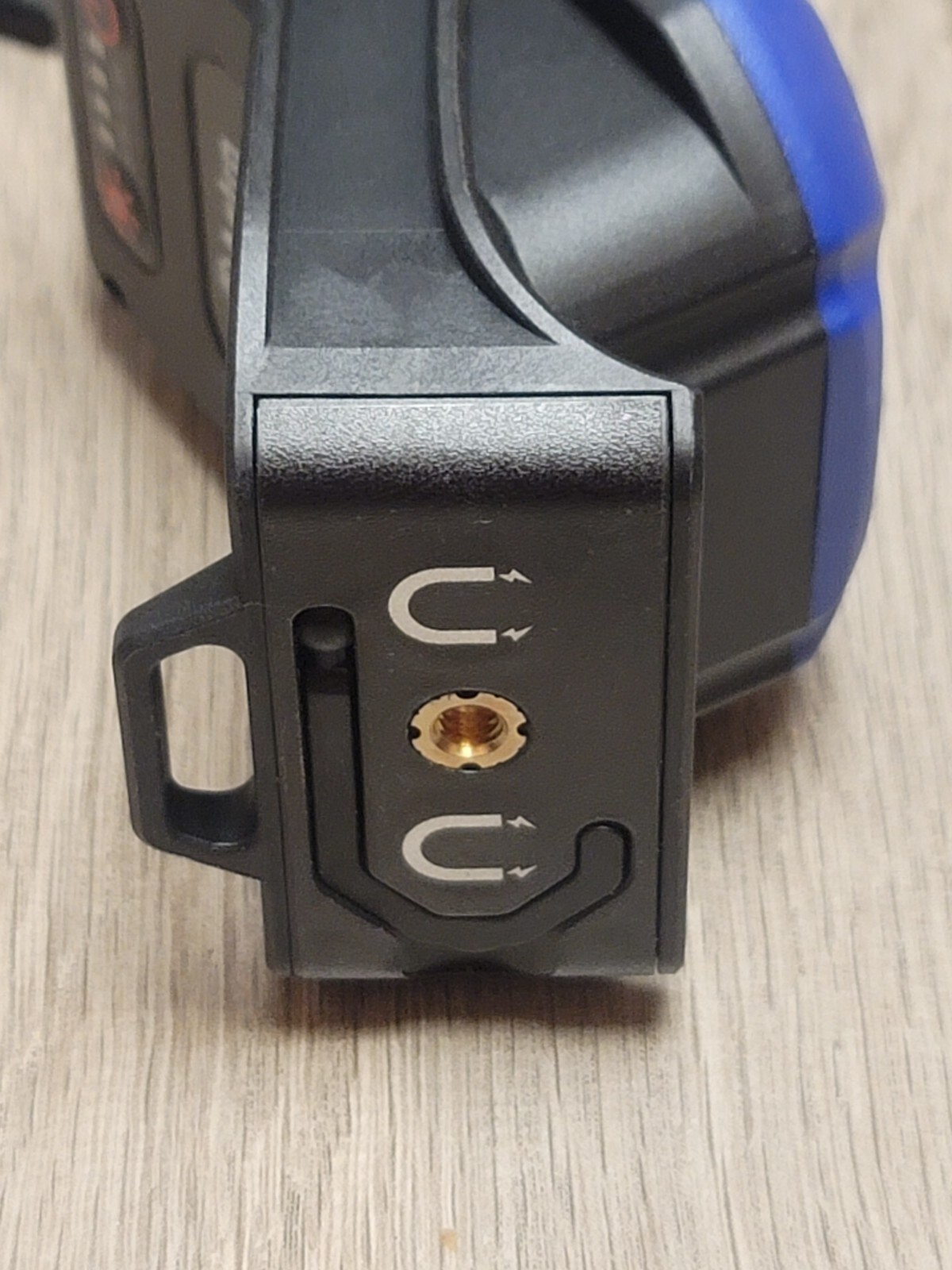 Astro Rechargeable Dual Beam Compact Work Light w/ Magnetic Pivoting Base #98SL