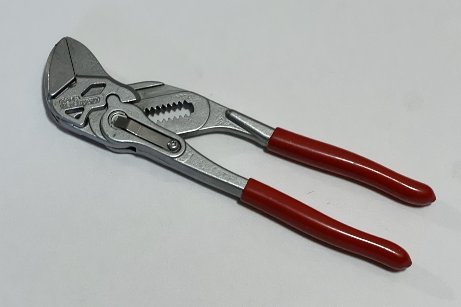 Knipex 7″ Pliers Wrench 86 03 180 1-3/8″ Smooth Jaws Pliers Made in Germany