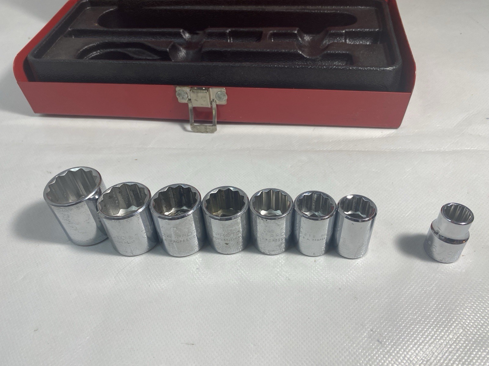 Vintage Proto Ratchet J52130 3/8 in Drive 12-Point Socket Set Missing 2 Pieces