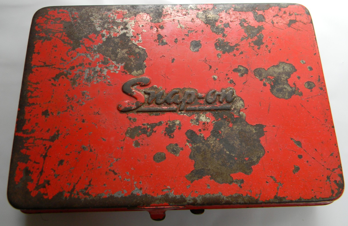 SNAP-ON 1/4″ DRIVE 33PC SAE 6/8PT GENERAL SERVICE SET IN RED METAL STORAGE BOX