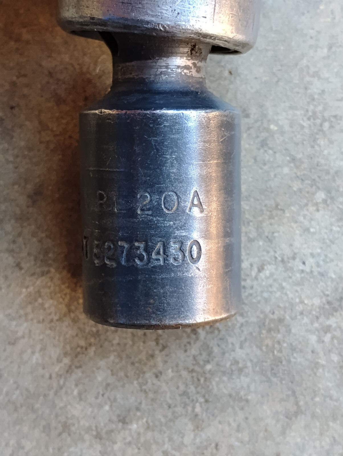 Snap-On Tools 1/2″ Drive 5/8″ Universal Swivel Impact Socket 6 point IPL20A