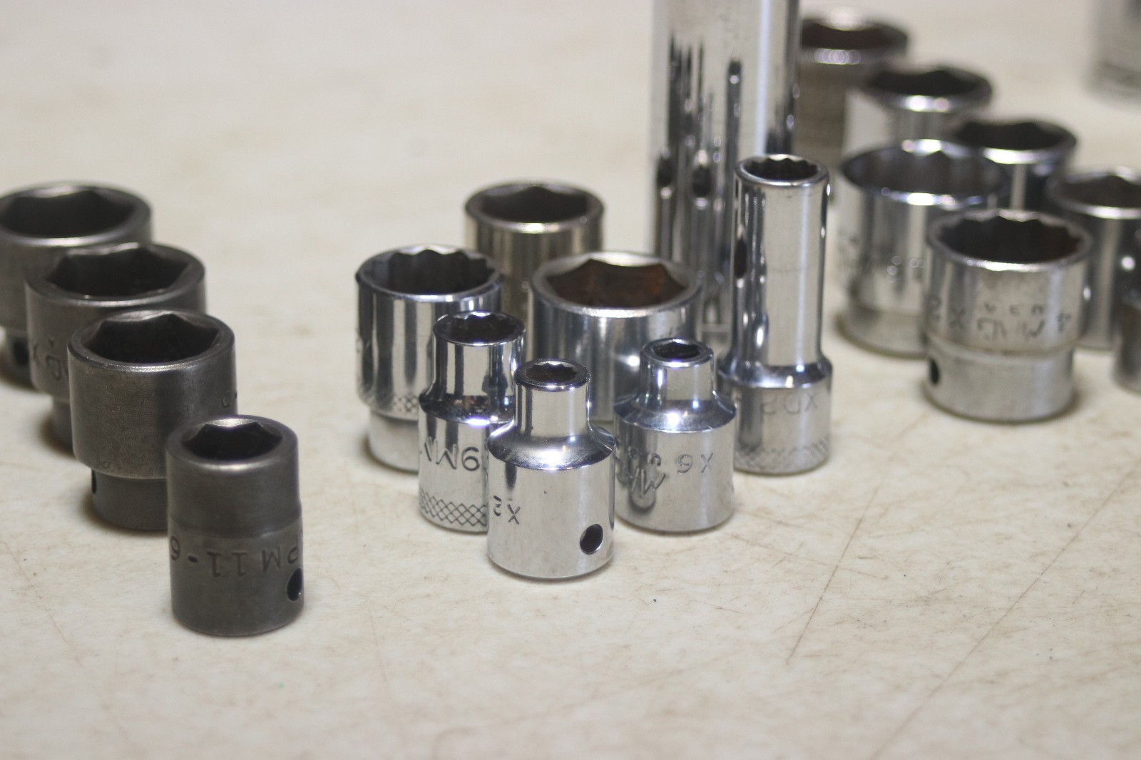 Lot of 50 MAC Tools 3/8 & 1/2 Inch Drive Sockets ALL Different SAE & Metric