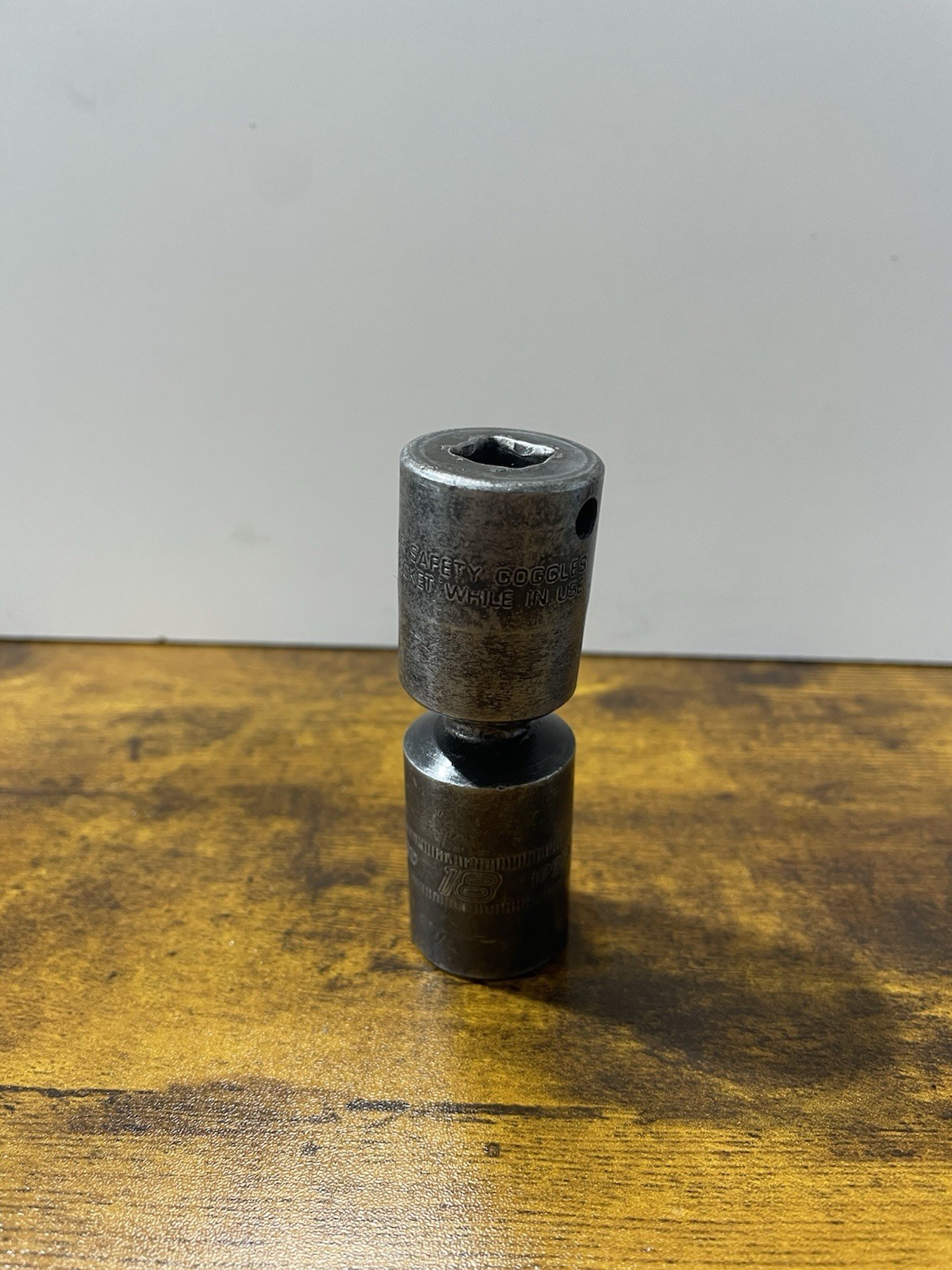 Snap-On 18mm 3/8 in Drive Swivel Impact Socket Semi Deep 6 Pt IPSFM18A