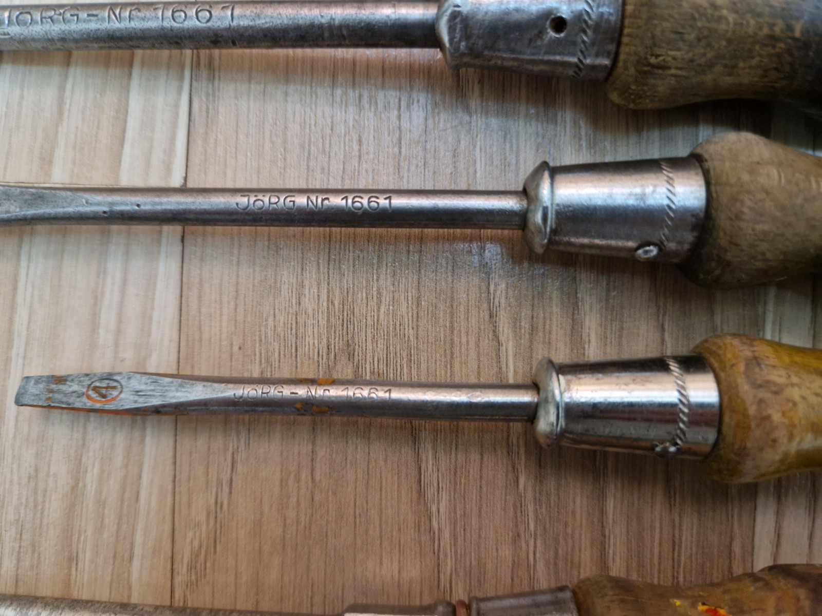 Jörg 1660 ; 1661 set of Flat wooden screwdrivers vintage