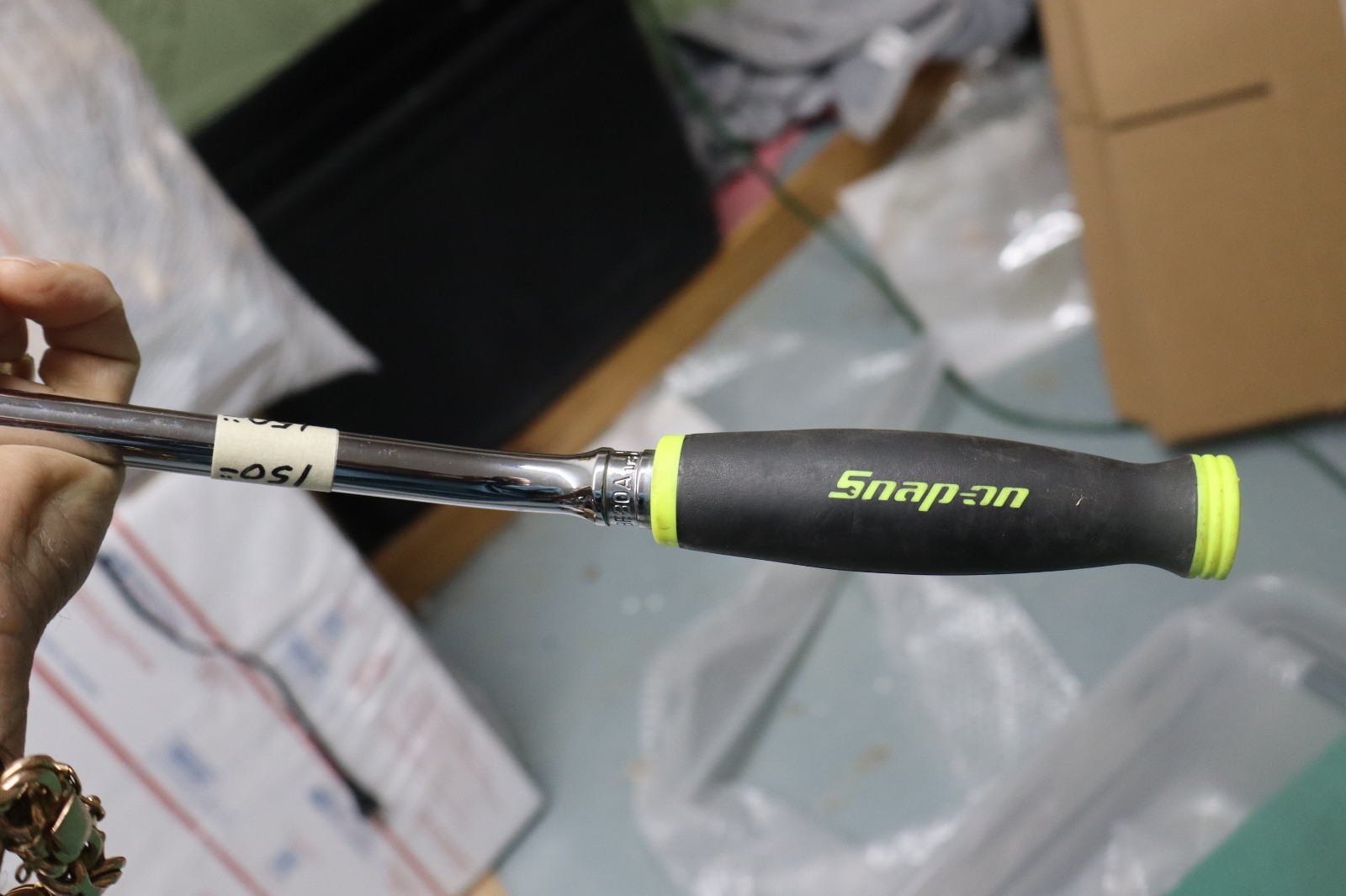 *NEW* SNAP-ON YEL 3/8″ DRIVE SOFT GRIP BENT HANDLE FLEX HEAD RATCHET FHBF80A USA
