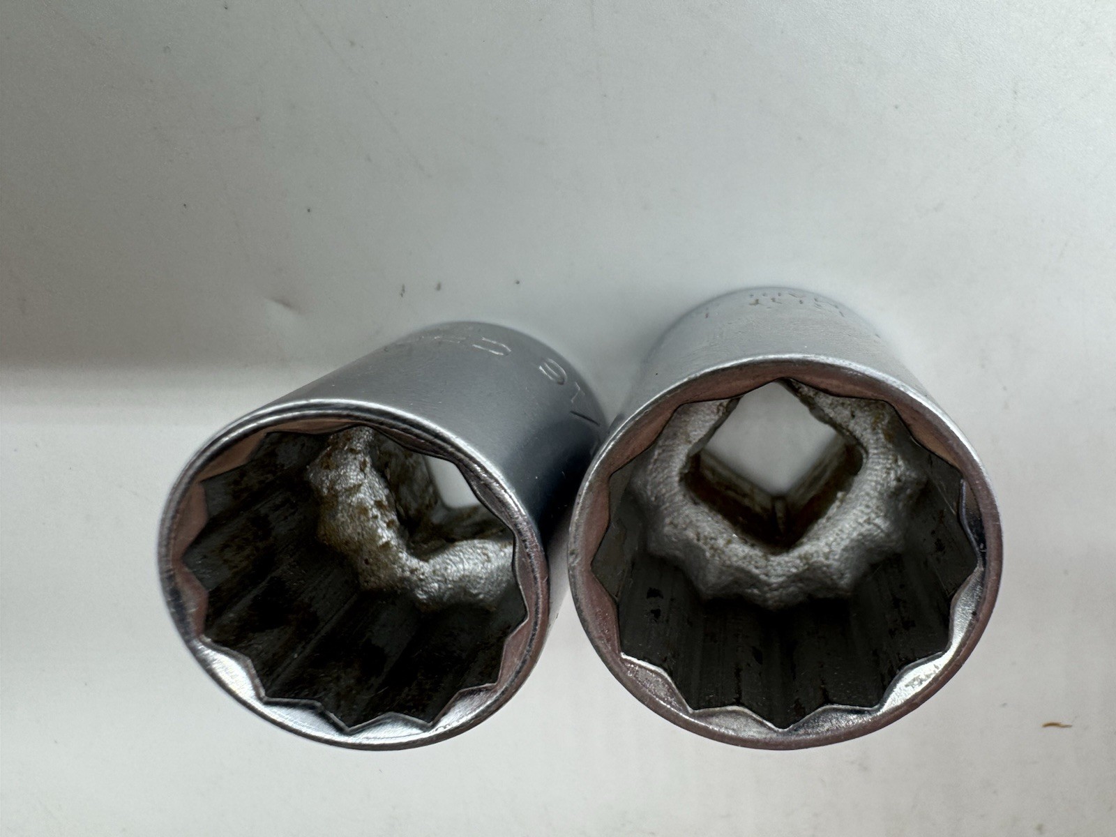 Craftsman 3/8″ Drive 11/16″ #44336 and 3/4″ #44337 12-pt Std Depth Sockets -V-