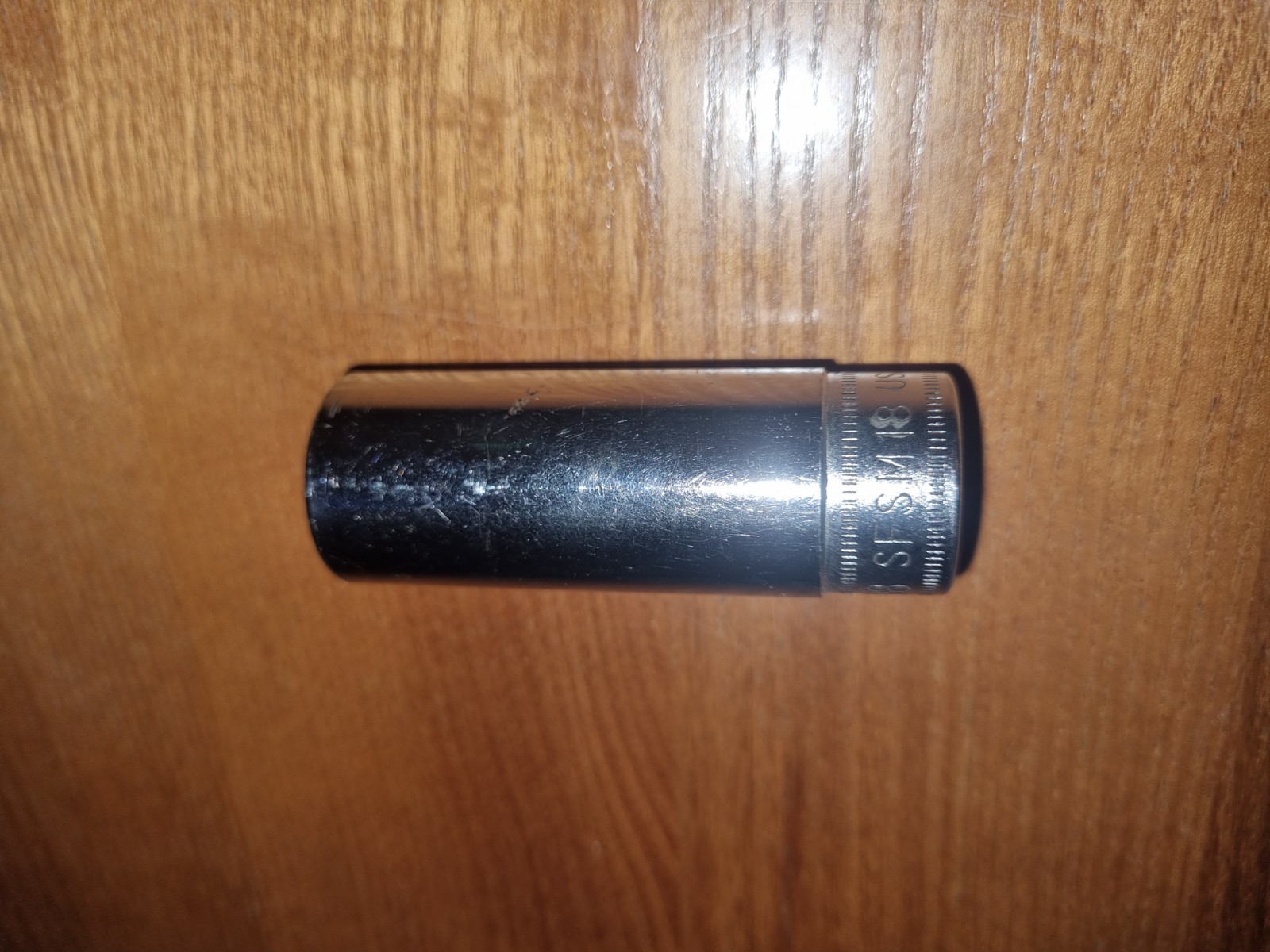 Snap-on SFSM18 18mm 3/8″ drive 6-point deep socket Tool