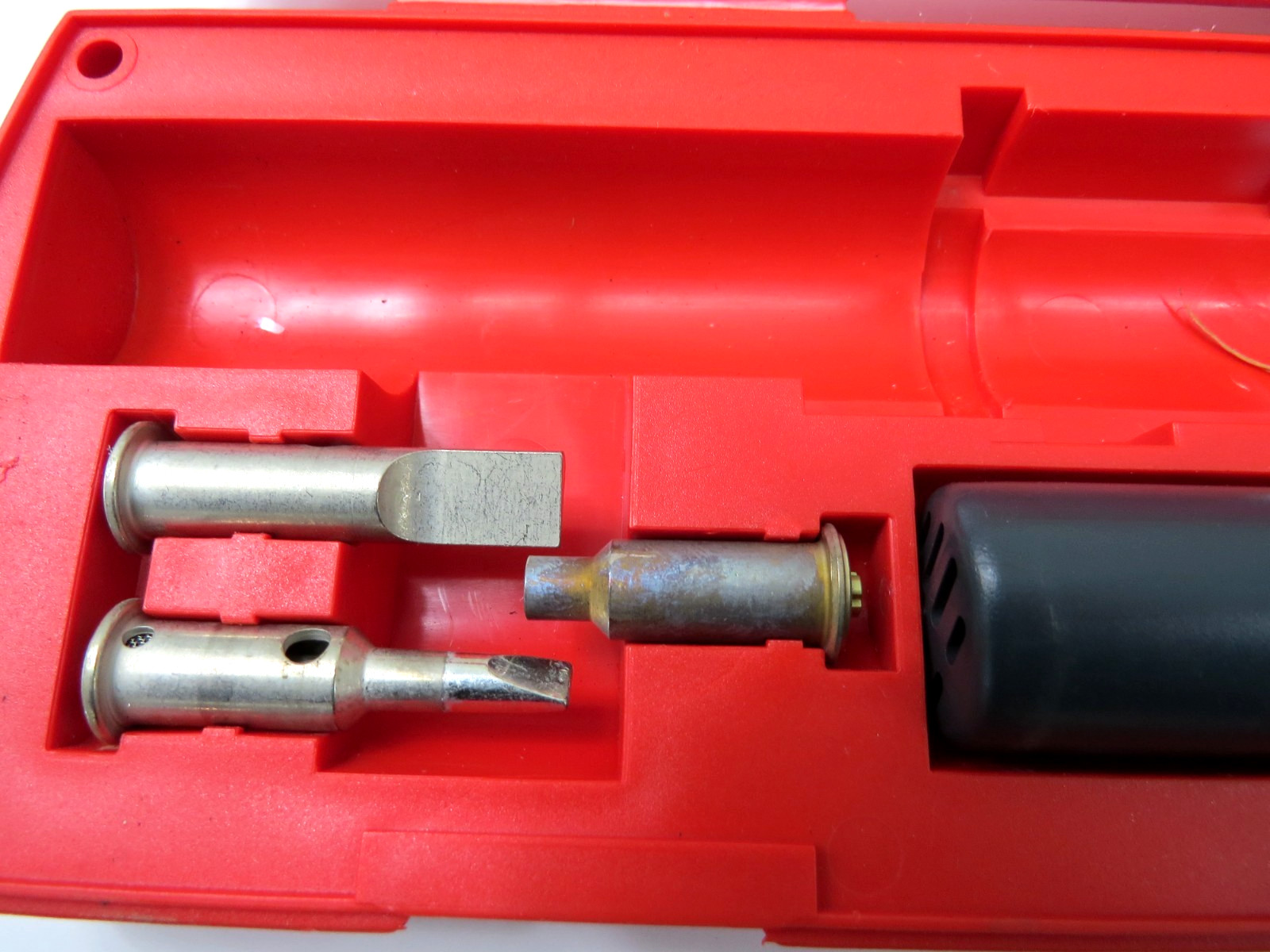 Snap On Gas Soldering Auto-Ignition Multi Kit 25-130 Watt W/Storage Case YAKS32A