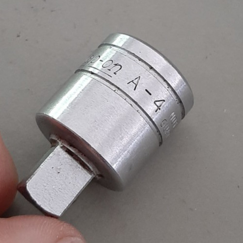 Snap-on Tools USA a-4 A4 1/2″ female x 3/8″ male Socket Adapter Reducer 627