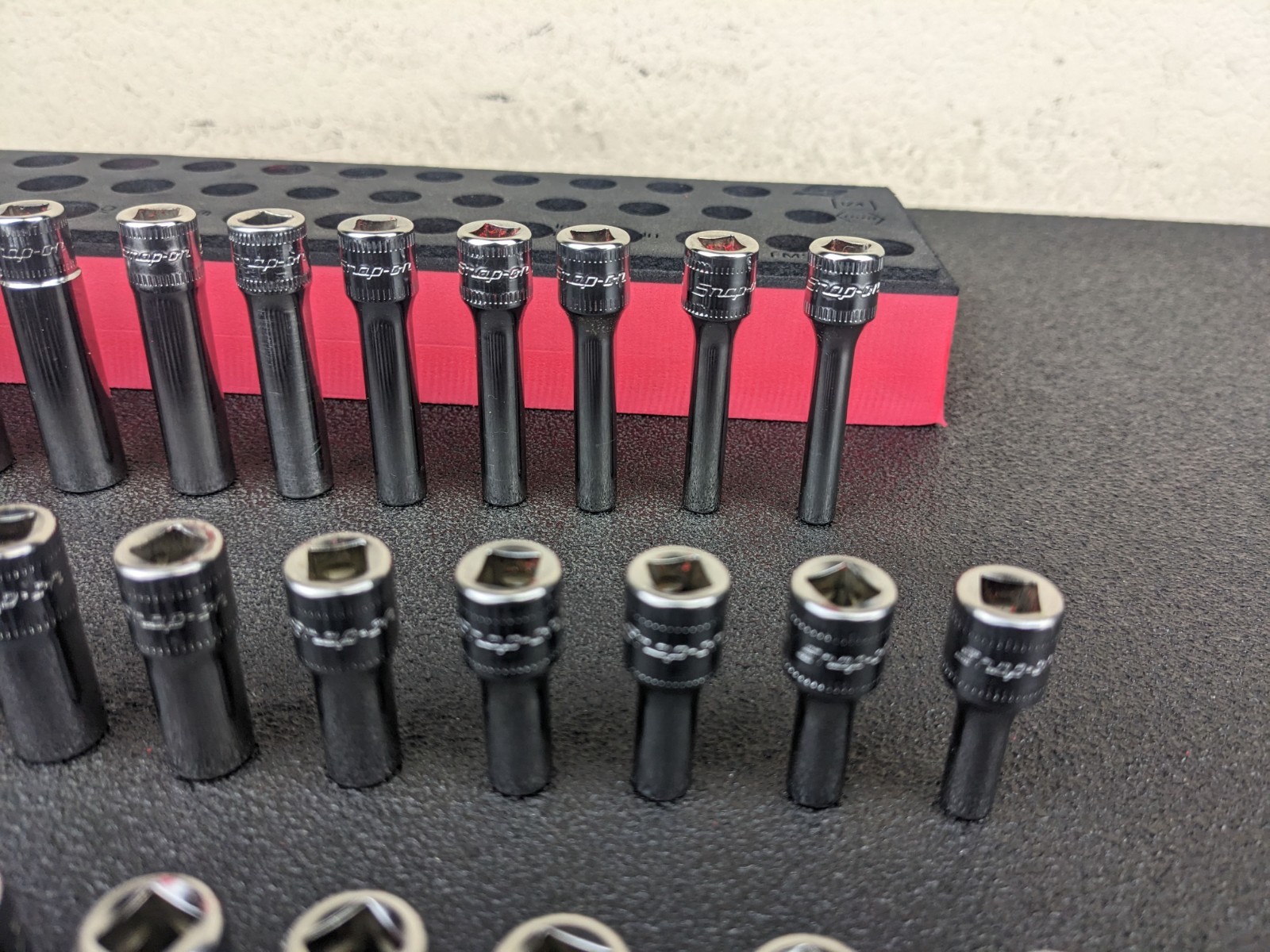 #bn381 Snap-On Tools 142STMMSYFR1 42pc 1/4″ Drive 6-Point Metric Foam Socket Set