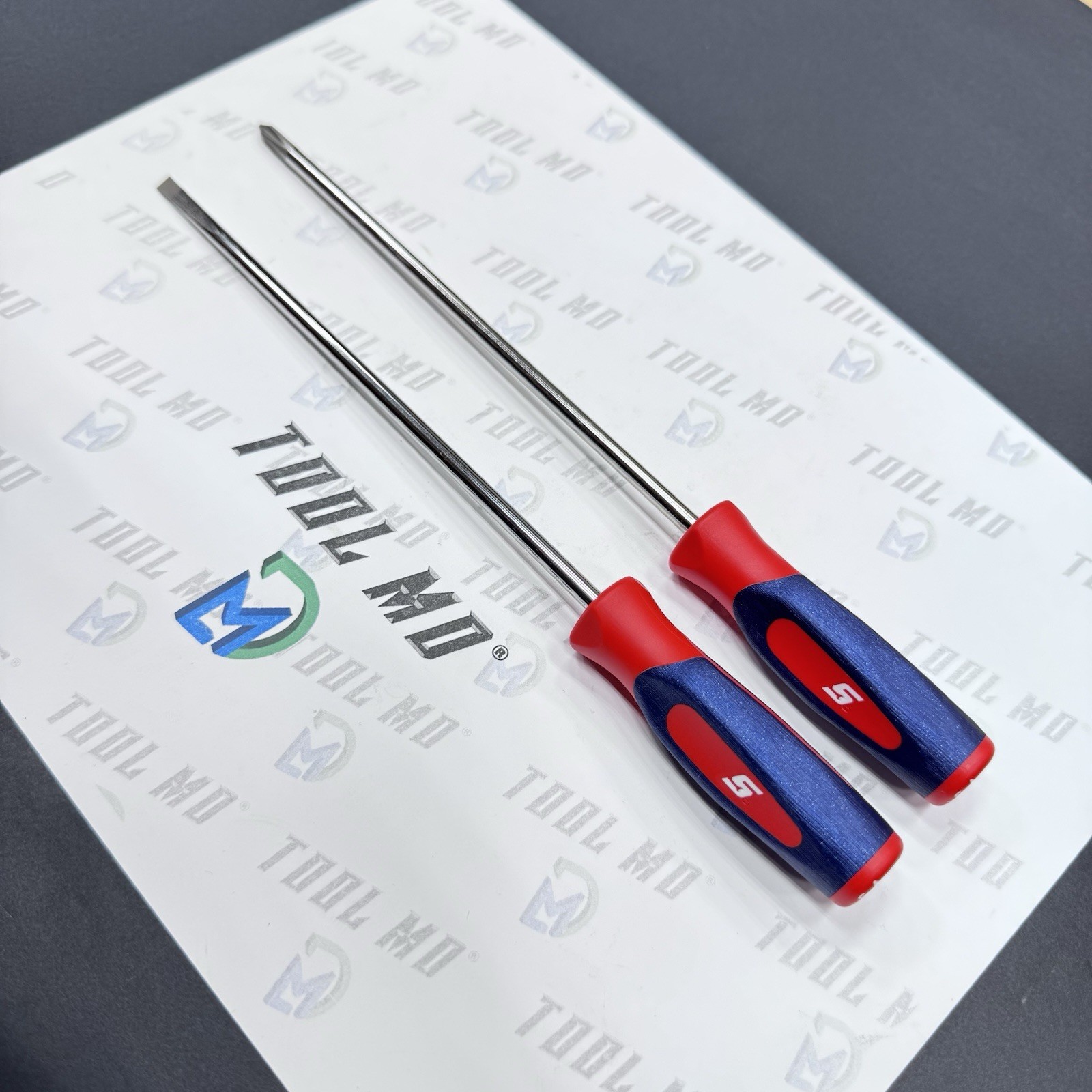 Snap-on Tools 2025 RED WHITE BLUE 2pc Mini-Tip Long Screwdriver Set SHD306AM