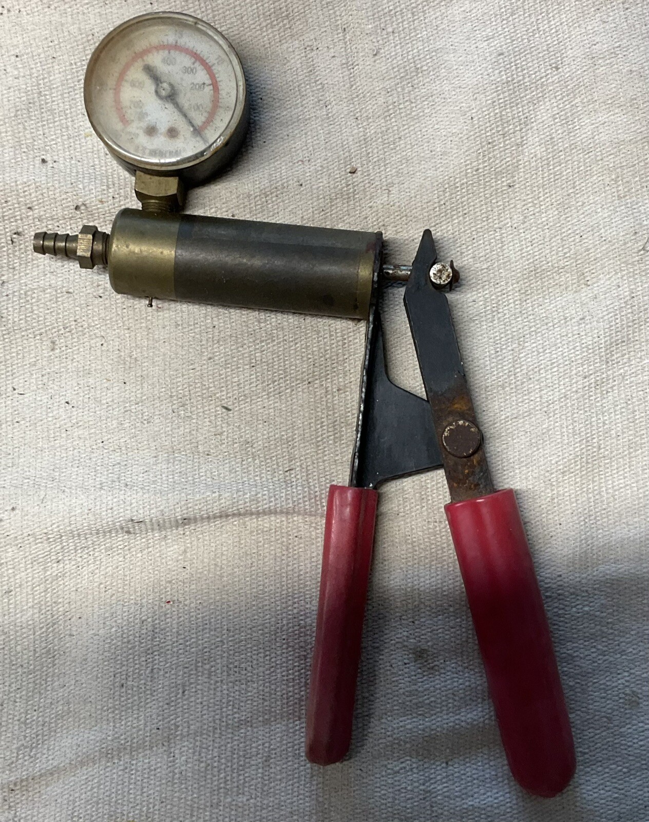 U S GENERAL-handheld Vac Pump