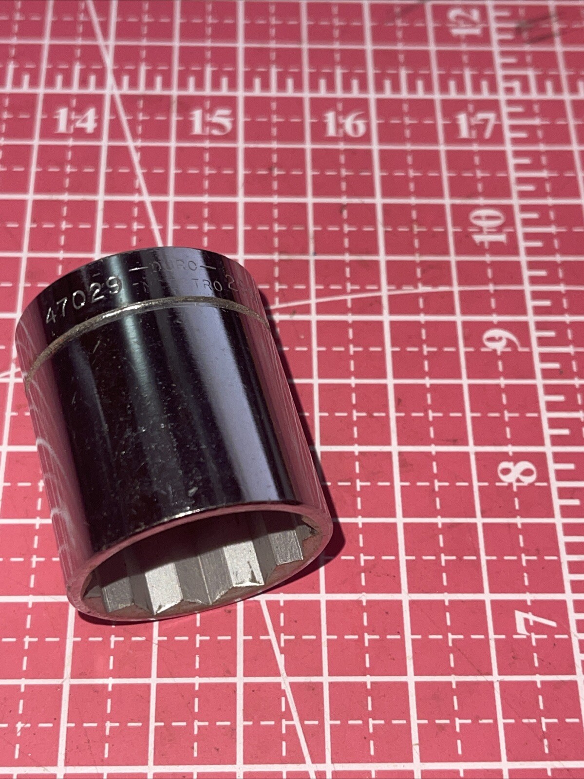 Duro Indestro USA 47029 29 MM Metric 1/2 Drive 12 point Socket Vintage 29MM 1/2”