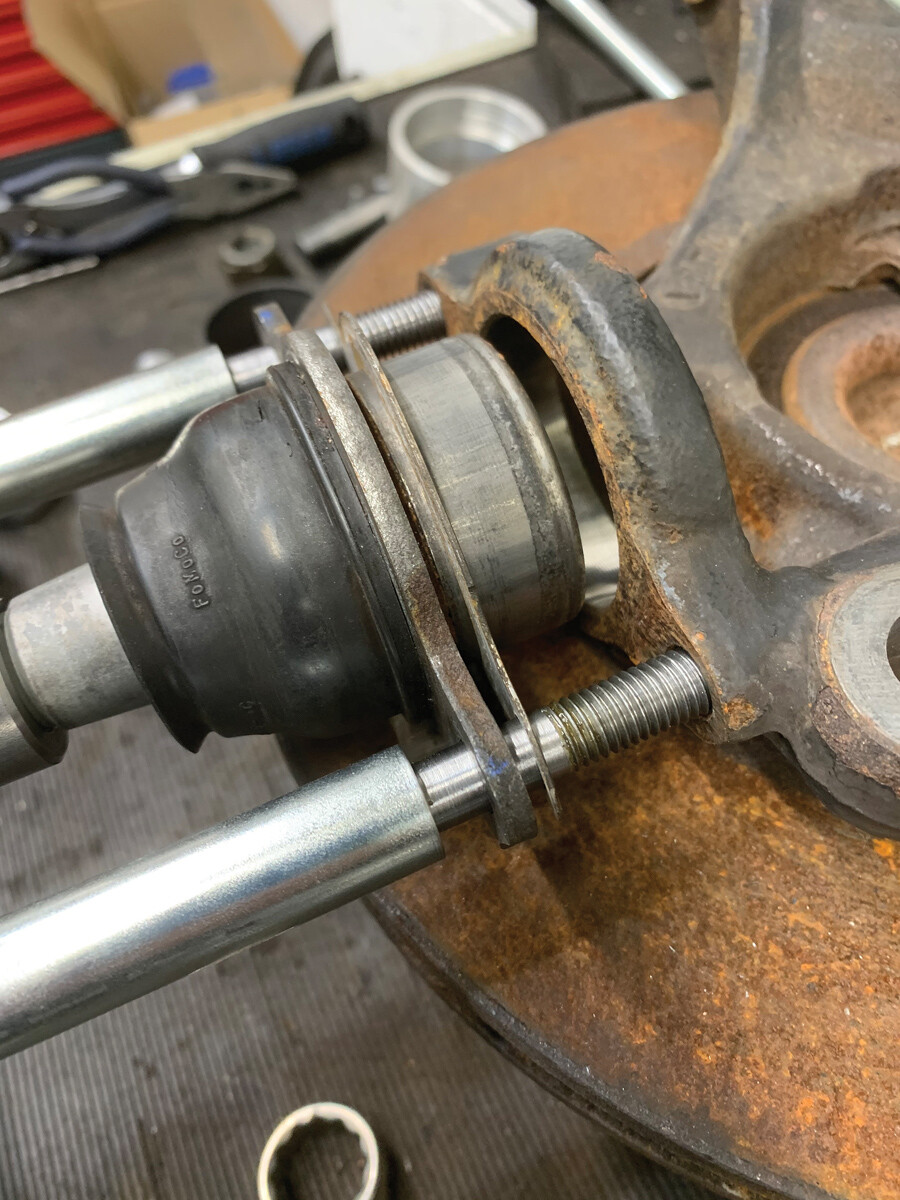 LOWER BallJoint Removal Install Tool FOR Transit Platform / Chassis (from 2014)