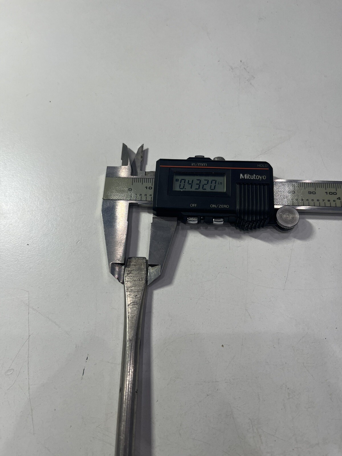 SSD6 Snap On Tools Slotted/Flat Head Long Shaft Screwdriver Heavy Duty USA Made