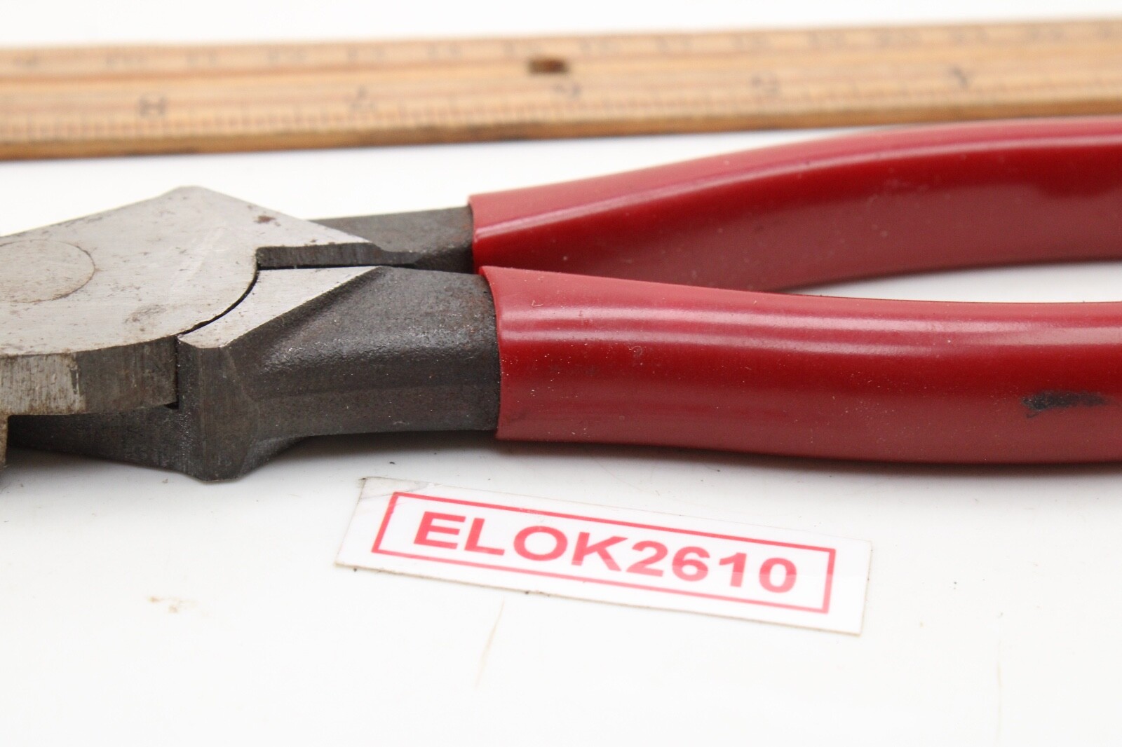 Proto Professional 269 Linesman’s Pliers High Leverage 9-1/4″ Red Handle USA